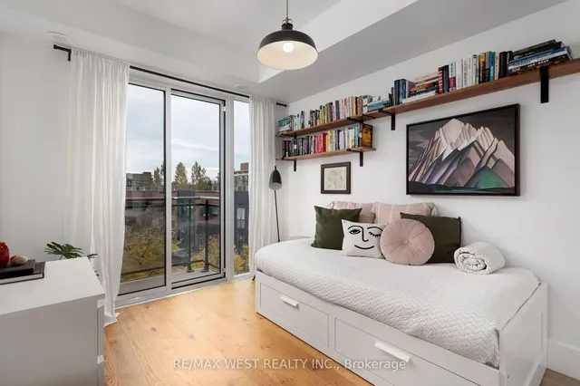 Additional property image - 45 Sousa Mendes St Unit 703