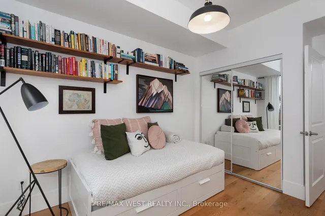 Additional property image - 45 Sousa Mendes St Unit 703