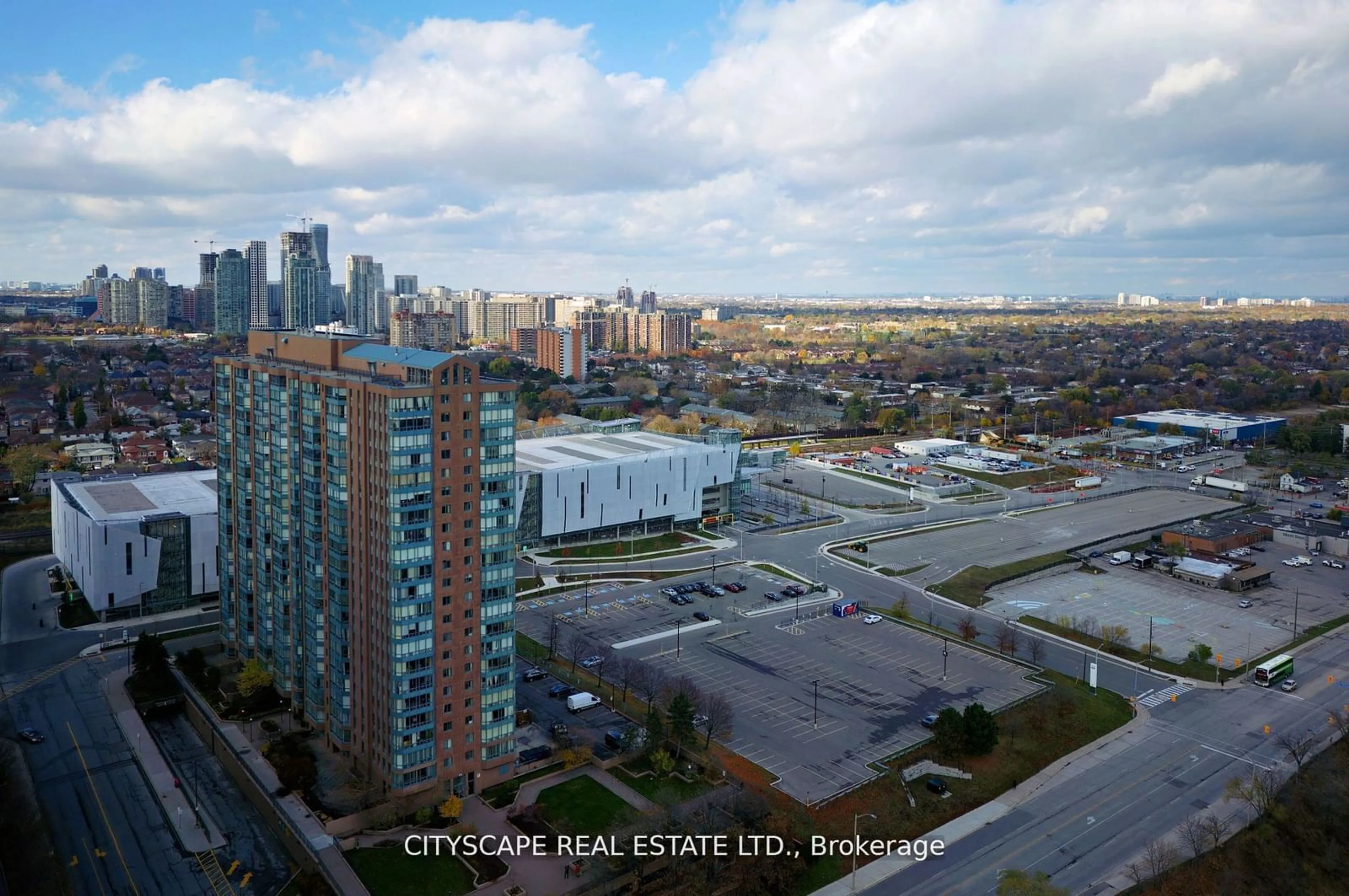 A pic from exterior of the house or condo, the view of city buildings for 115 Hillcrest Ave #2110, Mississauga Ontario L5B 3Y9