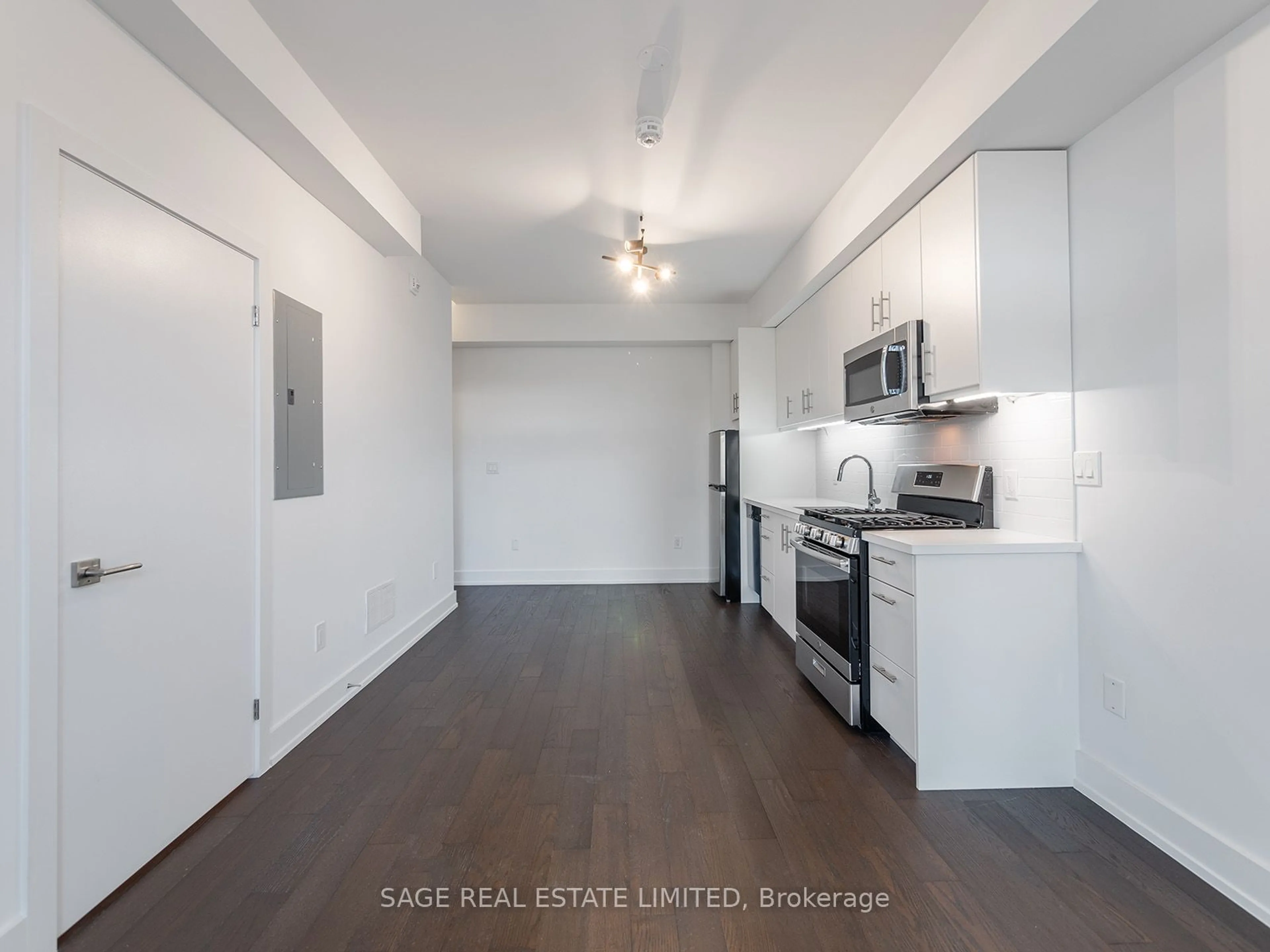 Standard kitchen, wood floors for 1183 Dufferin St #105, Toronto Ontario M6H 4B7