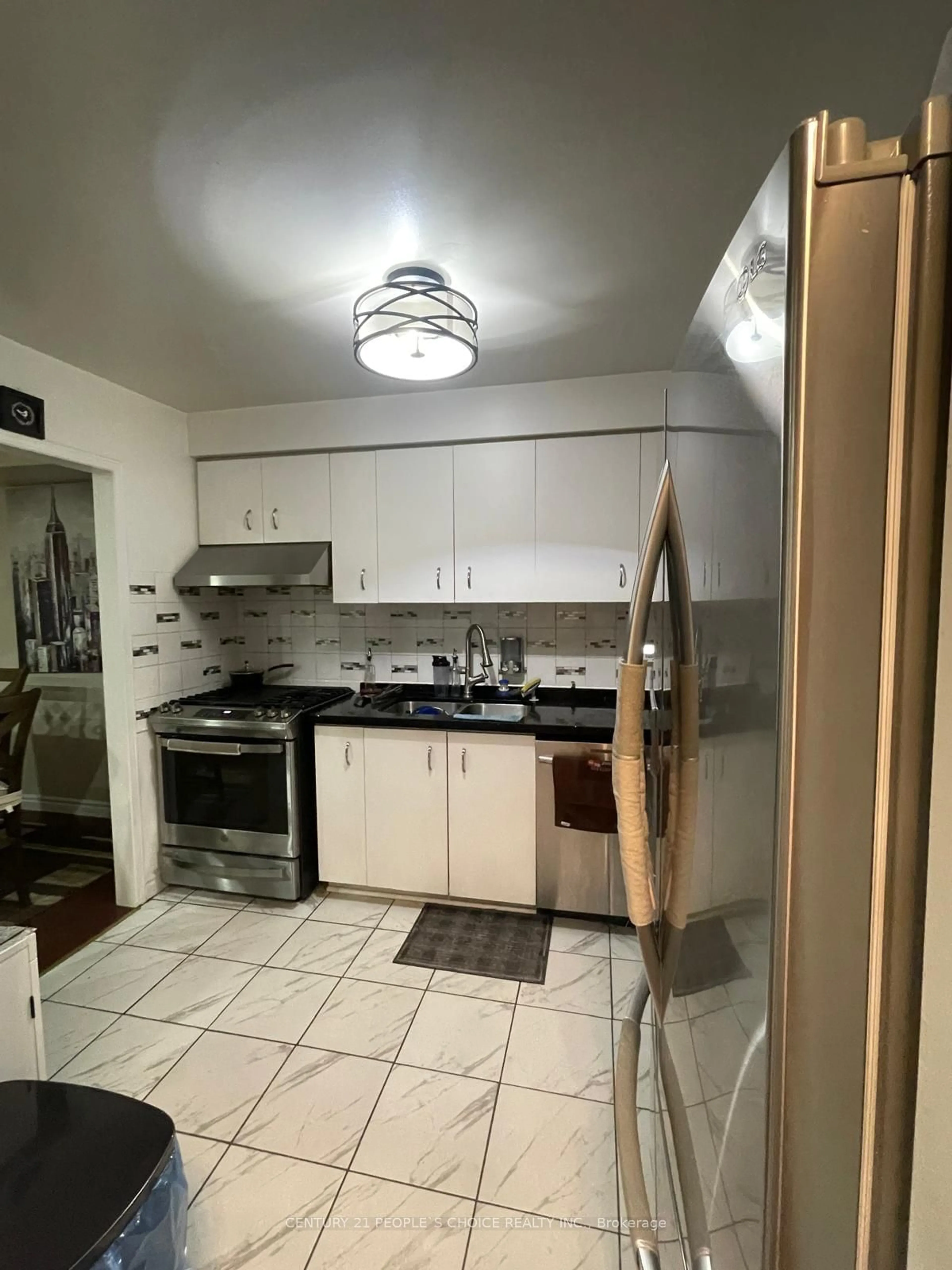 Standard kitchen, not visible floor for 5659 Glen Erin Dr #31, Mississauga Ontario L5M 5P2