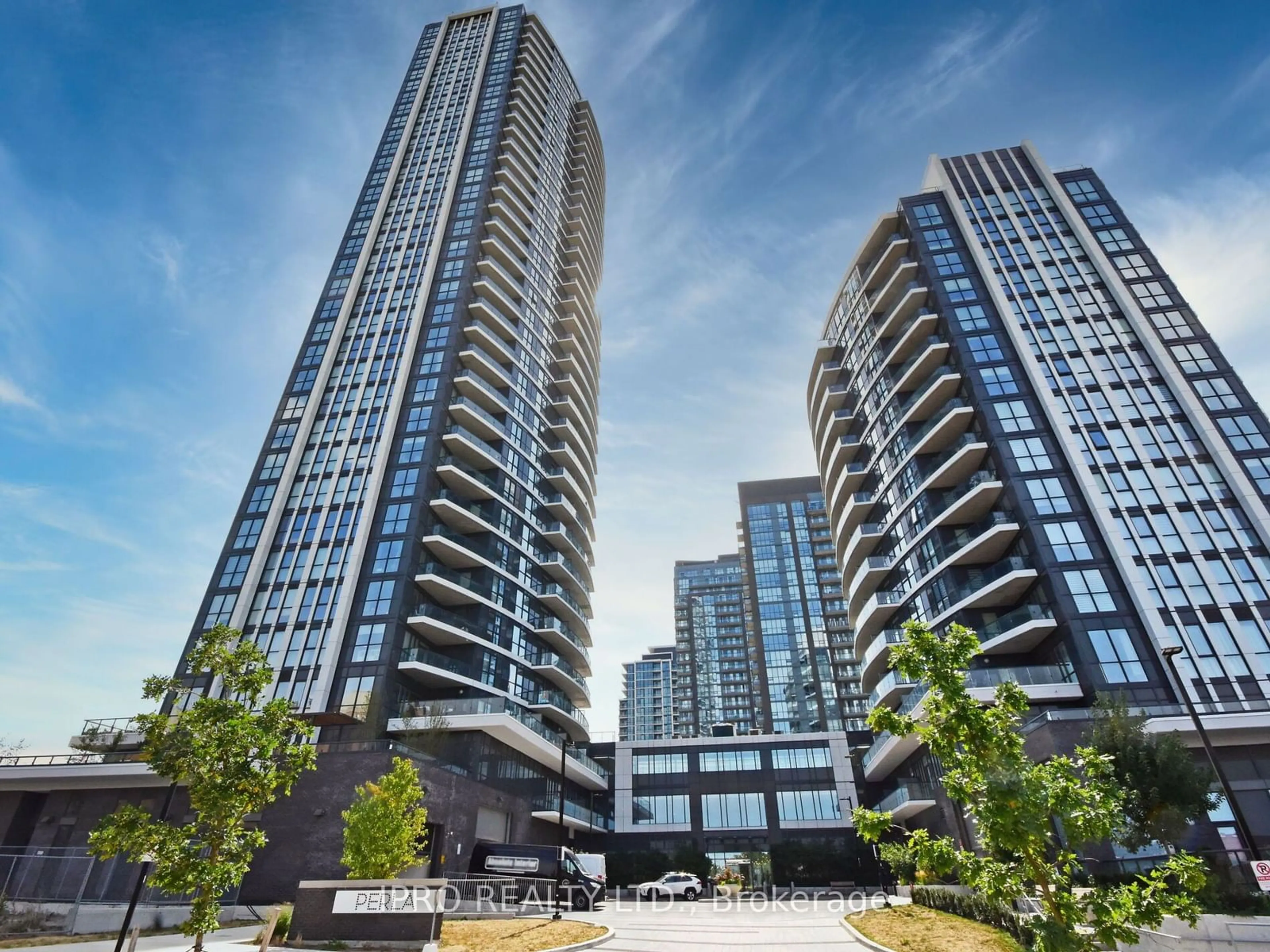 A pic from exterior of the house or condo, the view of city buildings for 35 Watergarden Dr #1916, Mississauga Ontario L5R 0G8