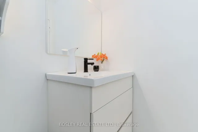 Additional property image - 4357 Bloor St Unit 10