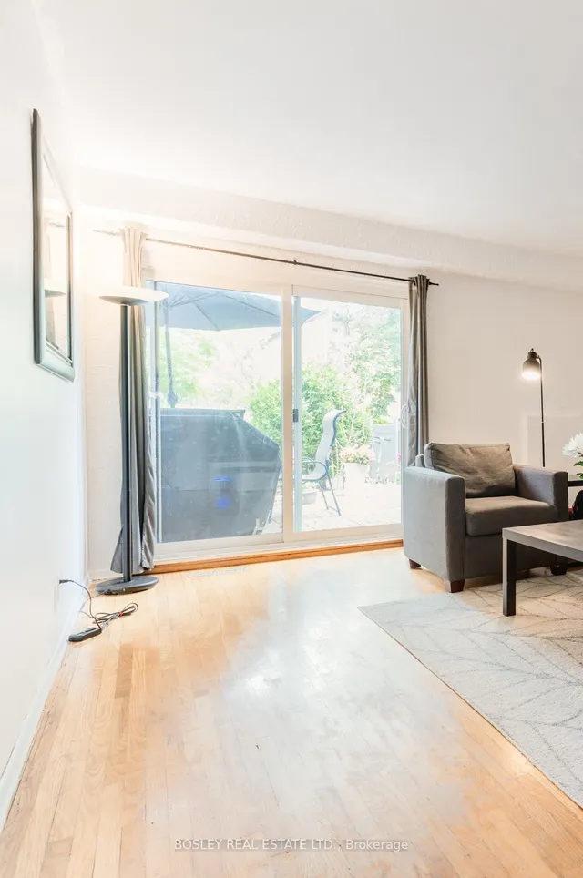Additional property image - 4357 Bloor St Unit 10