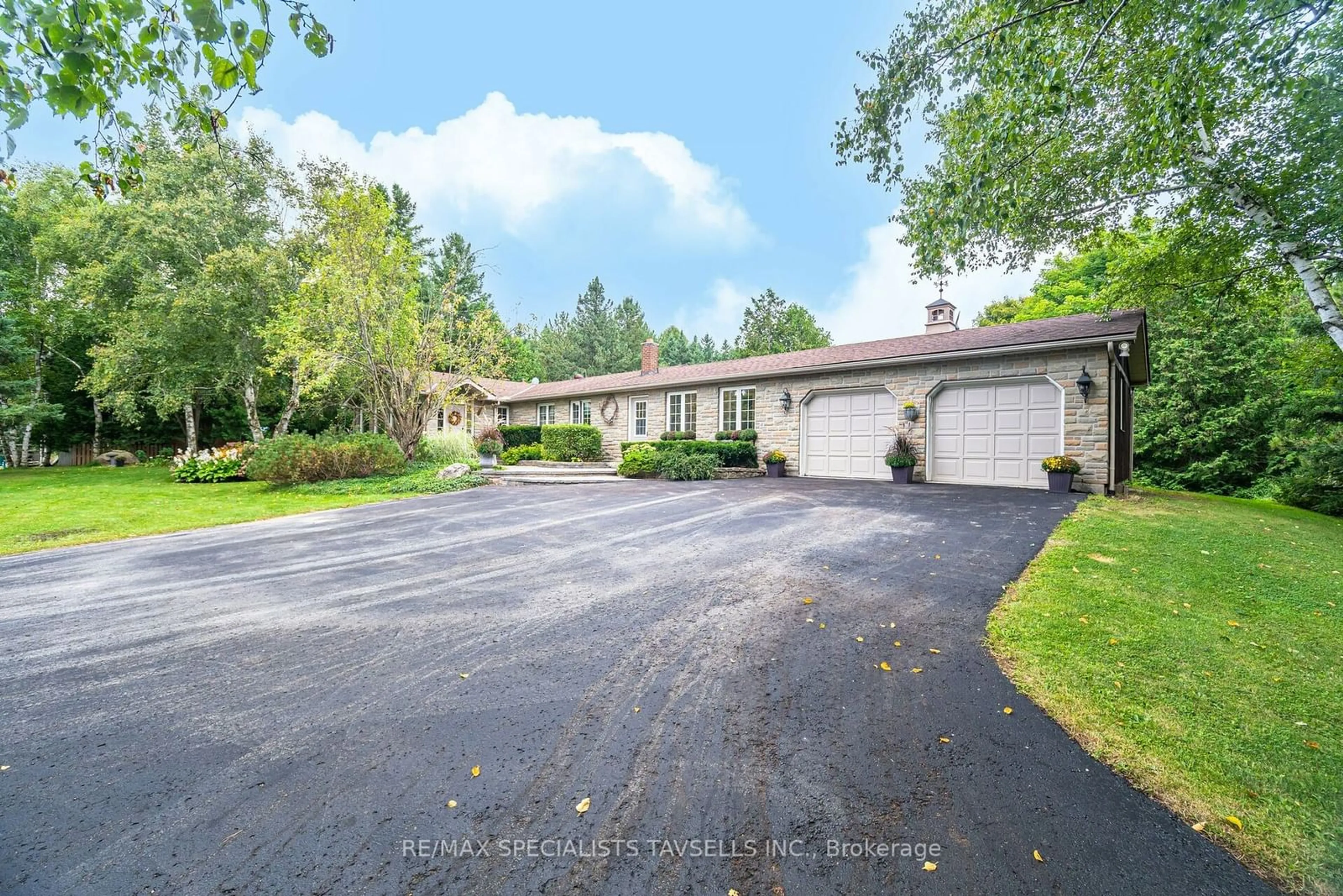 Frontside or backside of a home, the street view for 7302 Coolihan's Sdrd, Caledon Ontario L7K 0P6