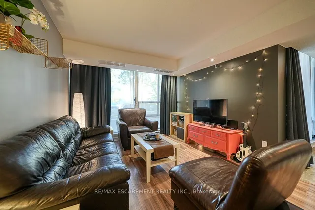 Additional property image - 1300 Marlborough Crt Unit 119