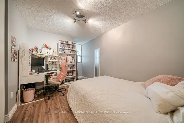 Additional property image - 1300 Marlborough Crt Unit 119