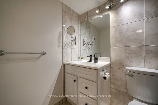 Additional property image - 1300 Marlborough Crt Unit 119