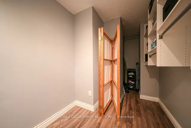 Additional property image - 1300 Marlborough Crt Unit 119