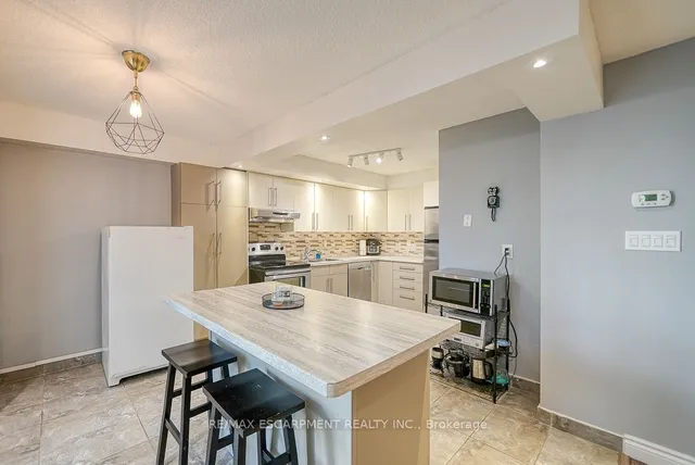 Additional property image - 1300 Marlborough Crt Unit 119
