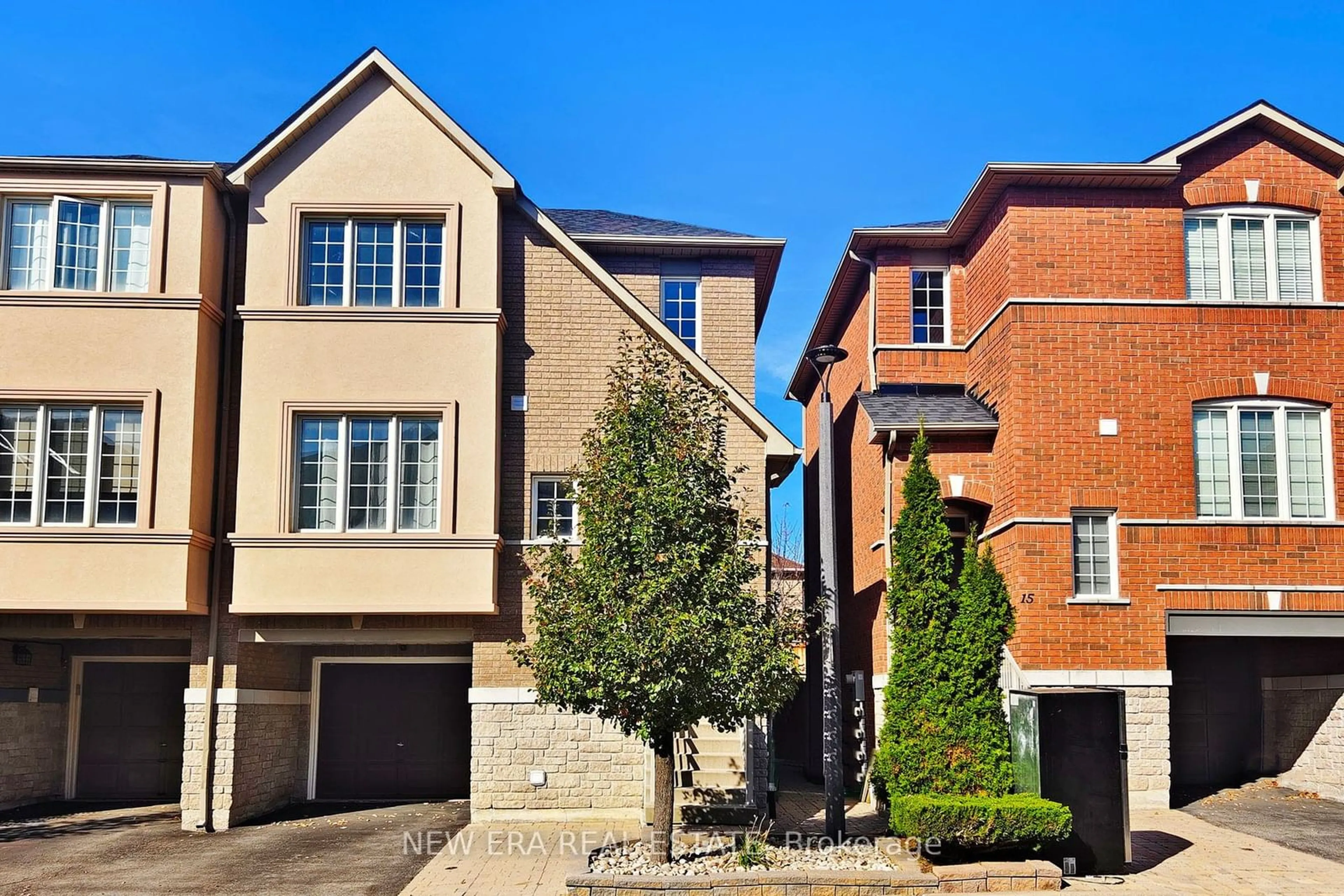 A pic from exterior of the house or condo, the street view for 7155 Magistrate Terr #17, Mississauga Ontario L5W 1Y7