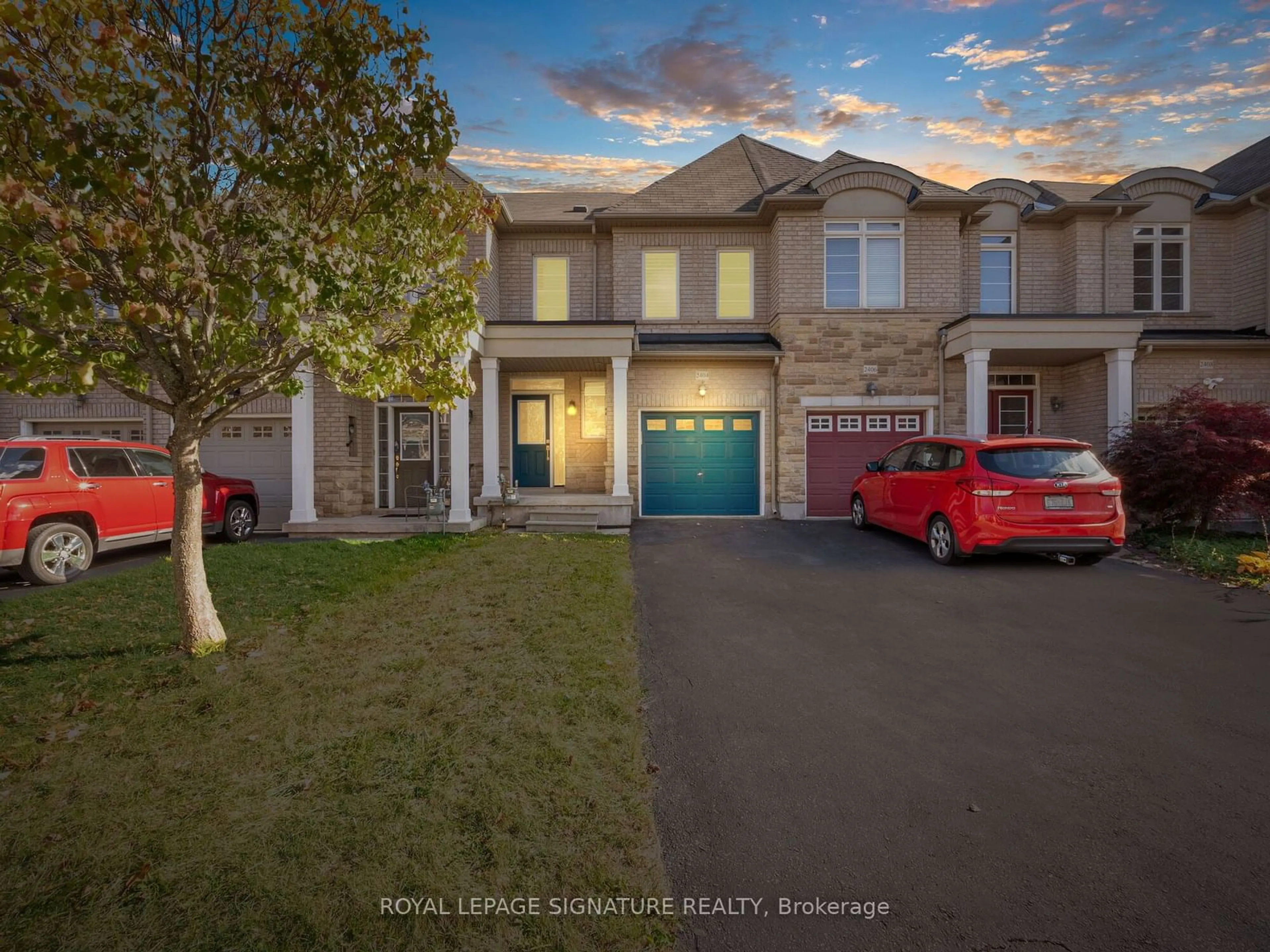 A pic from exterior of the house or condo, the street view for 2404 Old Brompton Way, Oakville Ontario L6M 0J3