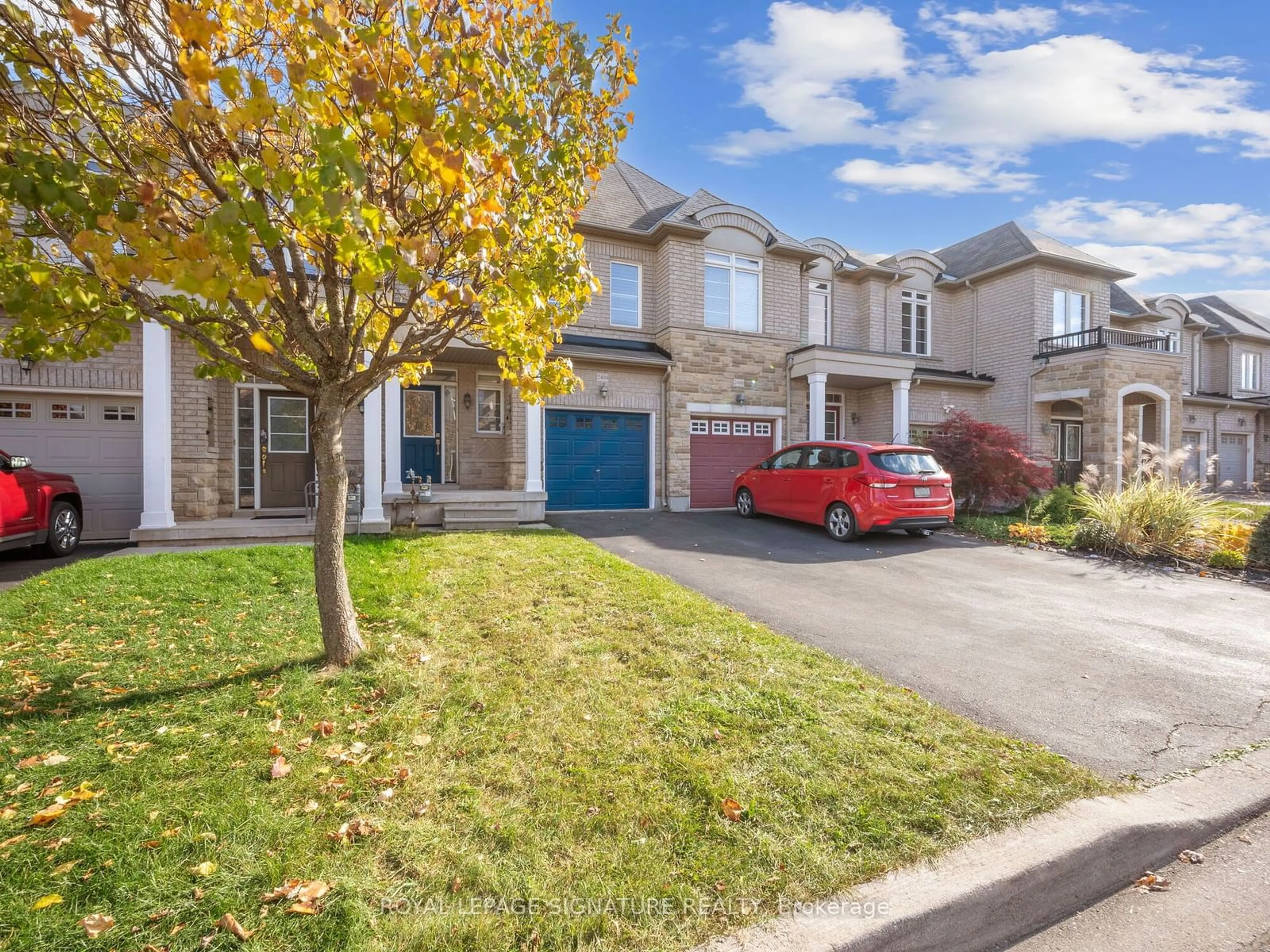 A pic from exterior of the house or condo, the street view for 2404 Old Brompton Way, Oakville Ontario L6M 0J3