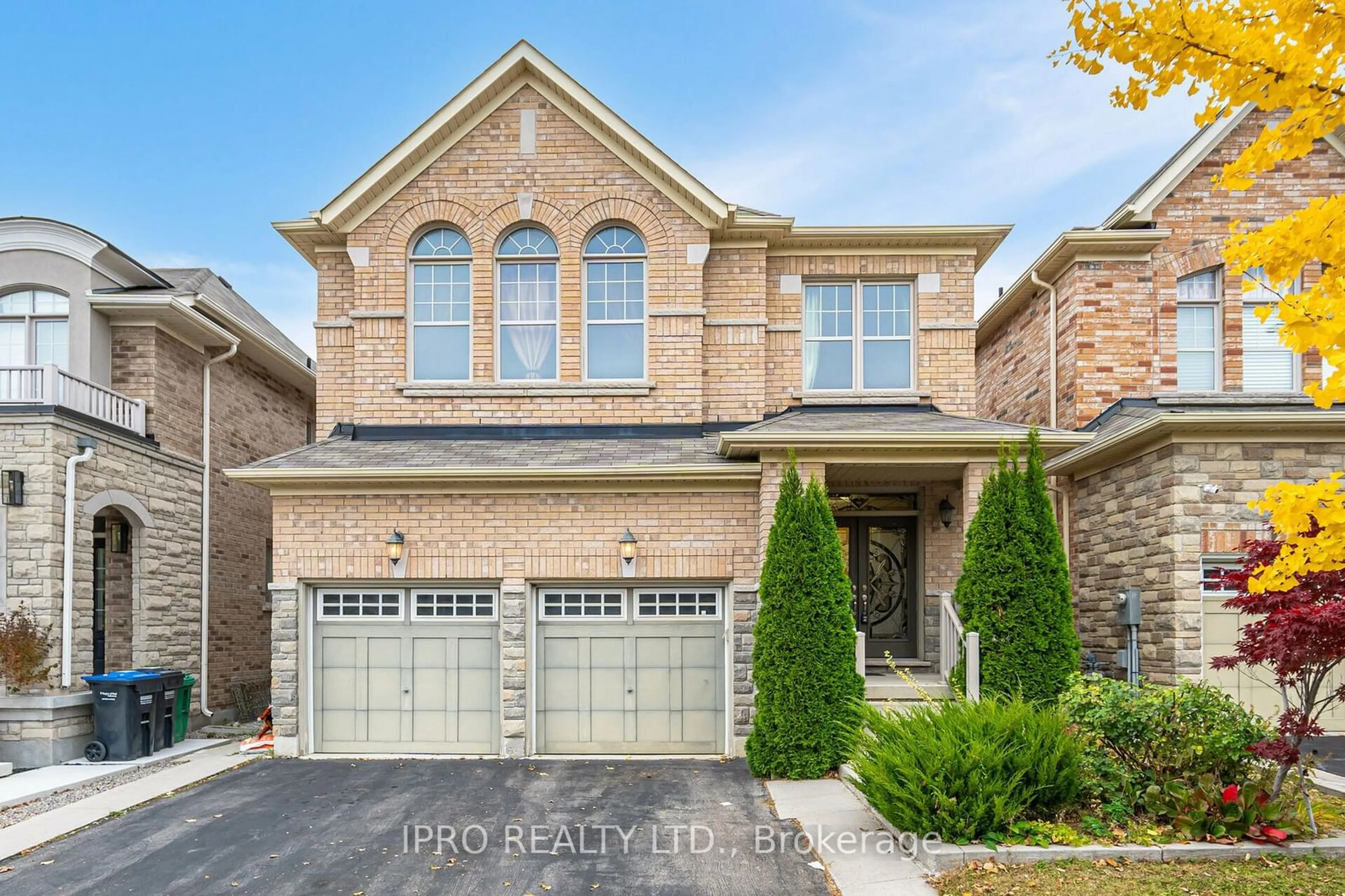 Home with brick exterior material for 39 Mediterranean Cres, Brampton Ontario L6Y 0T3