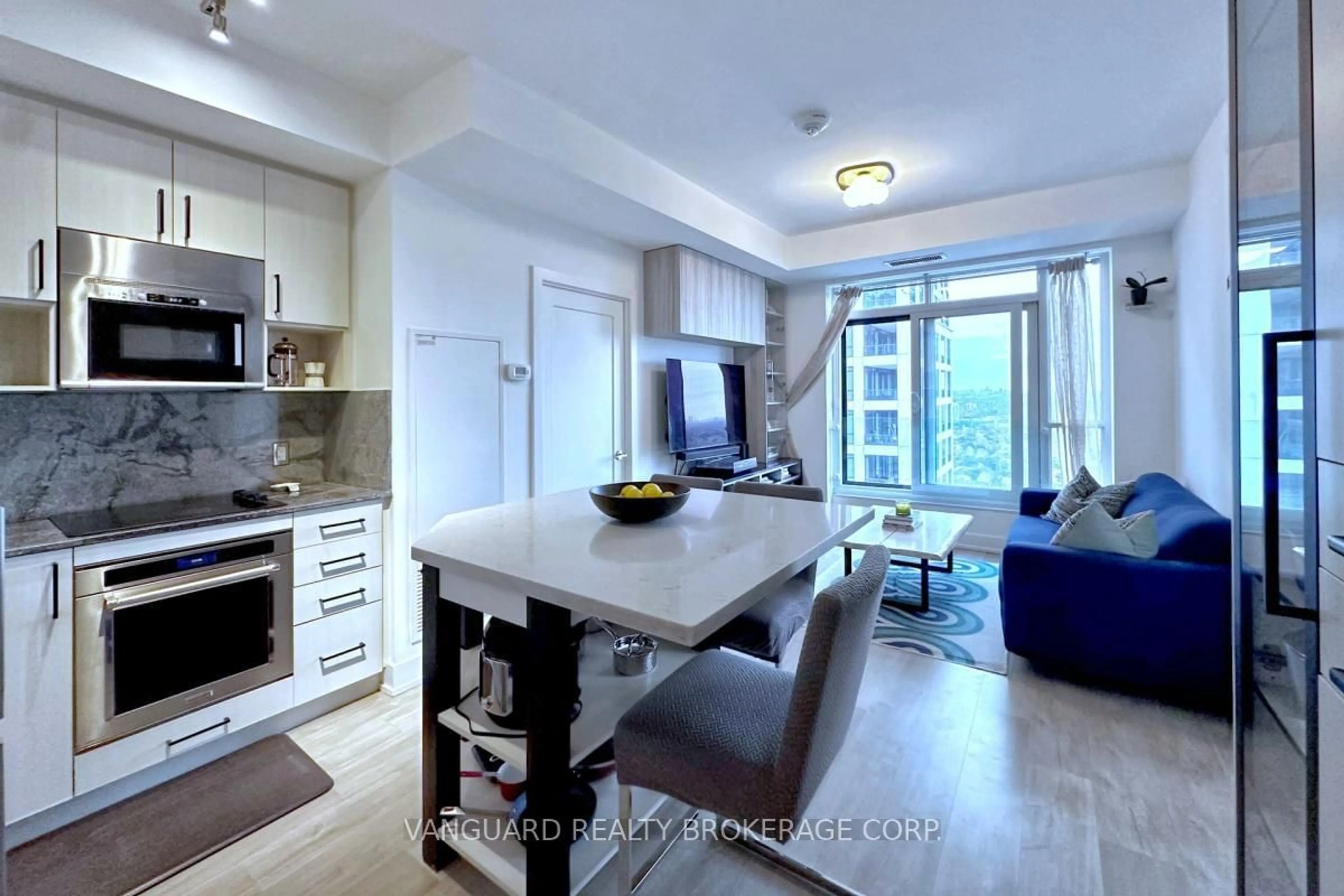 Open concept kitchen for 7 Mabelle Ave #3907, Toronto Ontario M9A 0C9