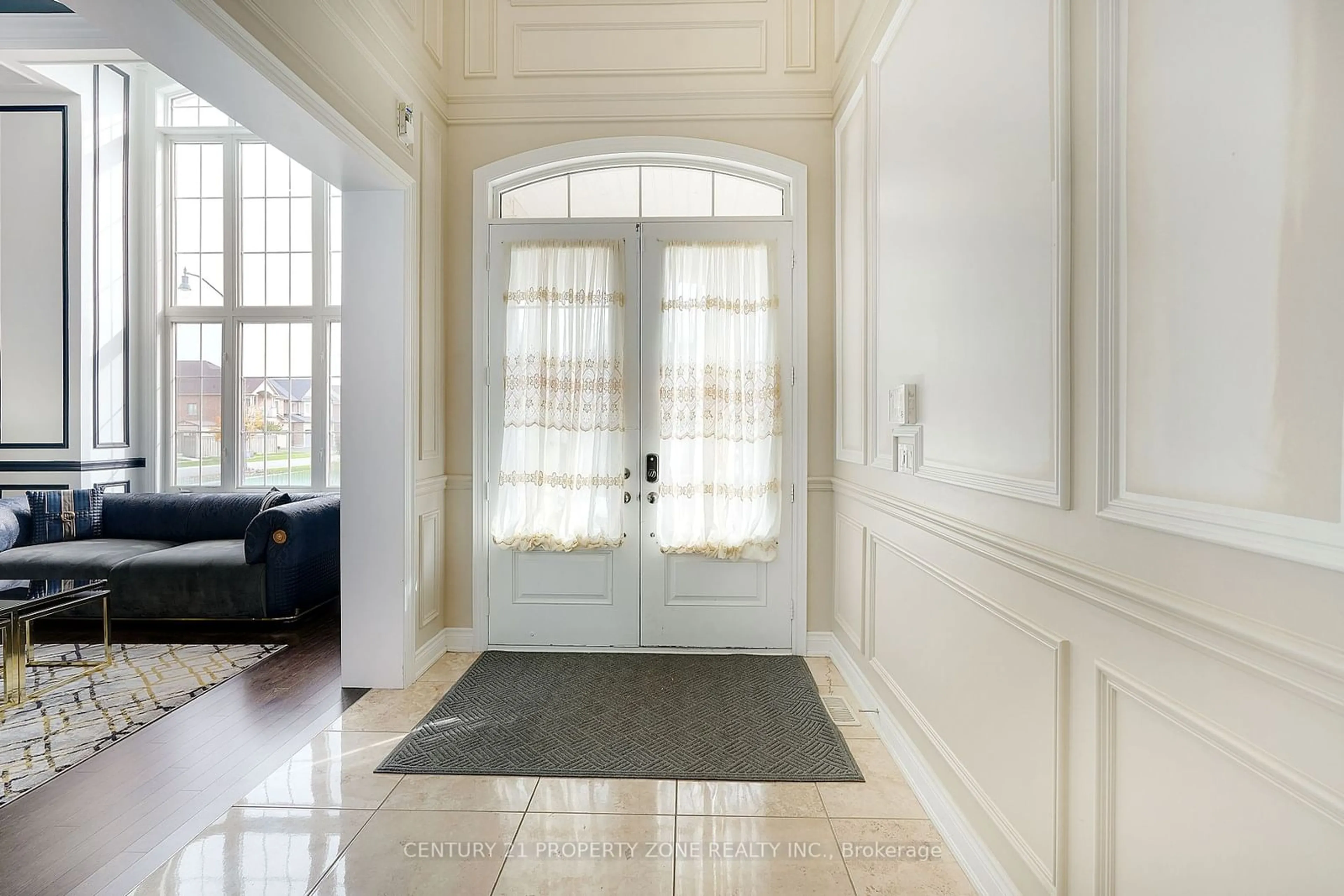 Indoor entryway, wood floors for 56 Adrian Cres, Brampton Ontario L6X 5M5