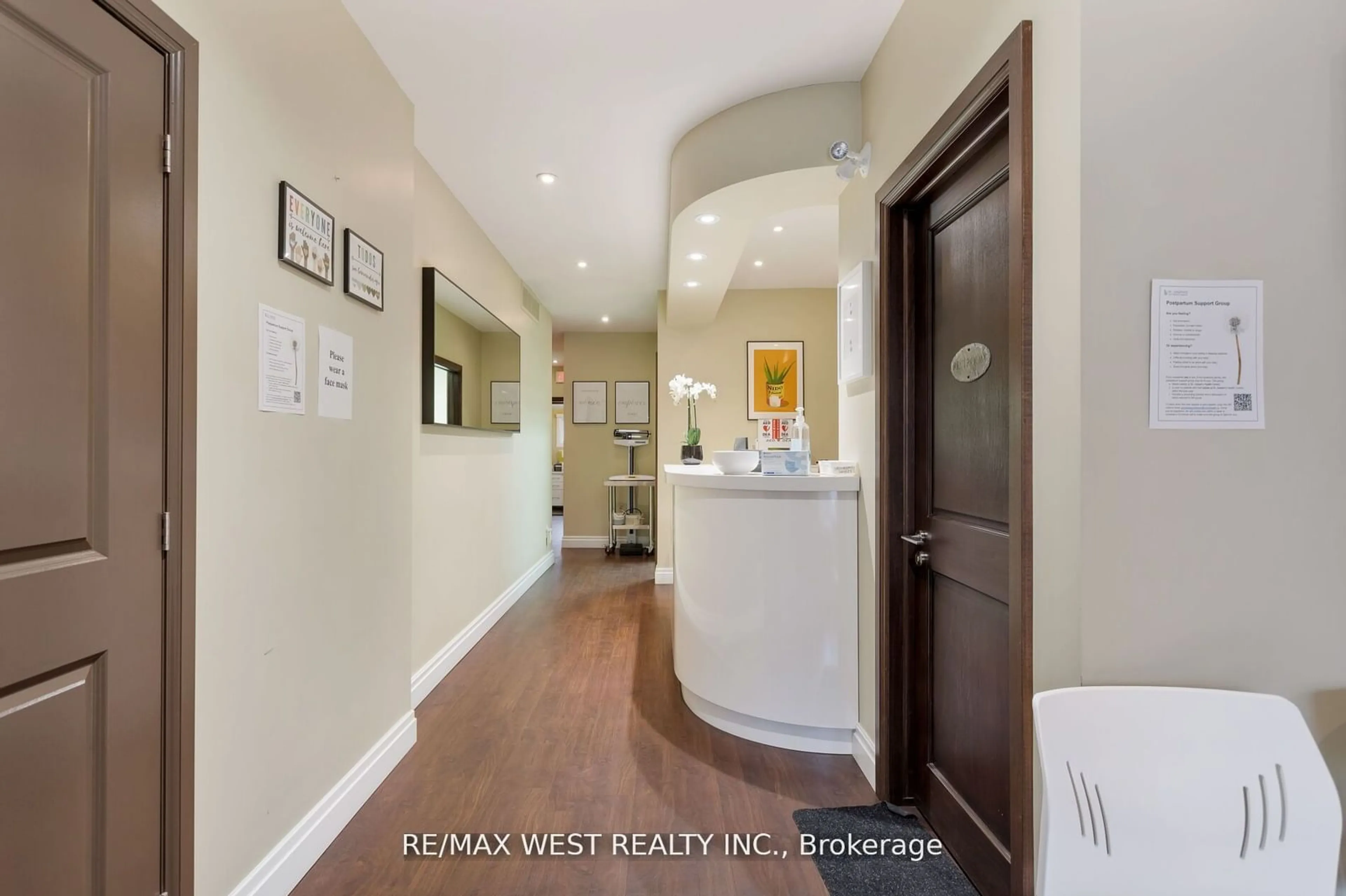 Indoor entryway, wood floors for 96 Roncesvalles Ave, Toronto Ontario M6R 2K8