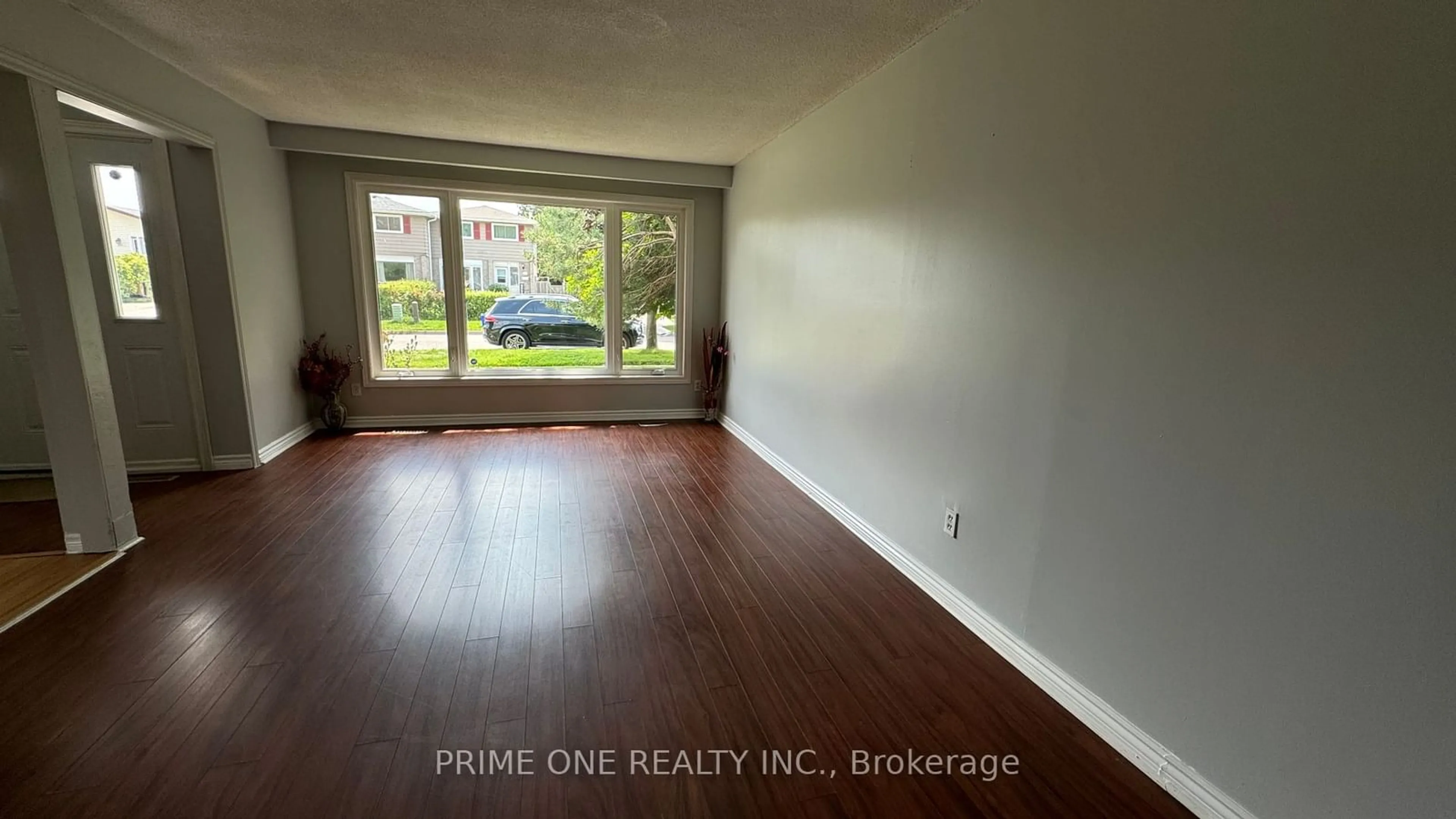 A pic of a room, wood floors for 101 Burbank Cres, Orangeville Ontario L9W 3E6