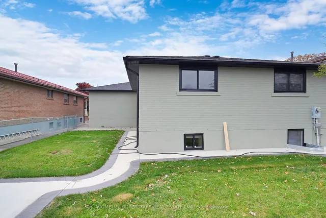 Additional property image - 7537 Lully Crt