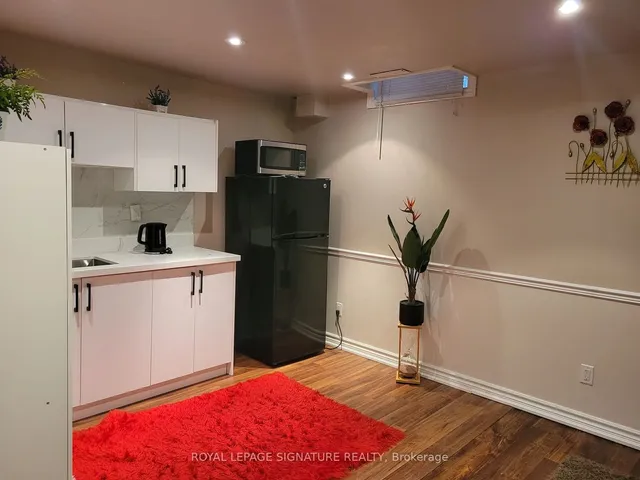 Additional property image - 35 Lawndale Cres