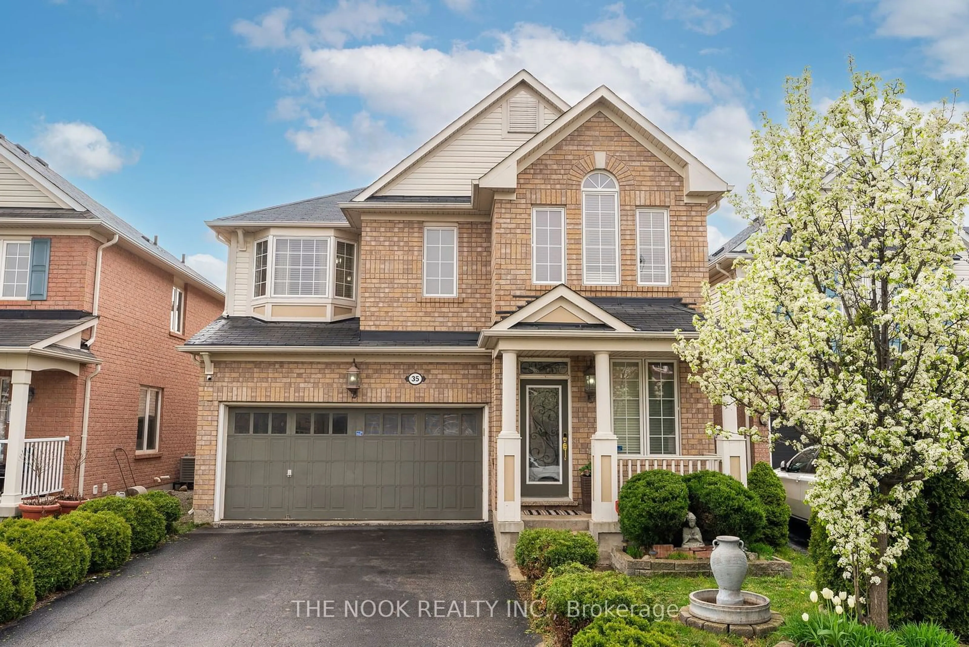 Home with brick exterior material for 35 Personna Circ, Brampton Ontario L6X 0P1