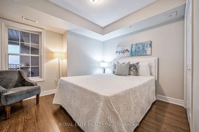 Additional property image - 1350 Main St Unit 406