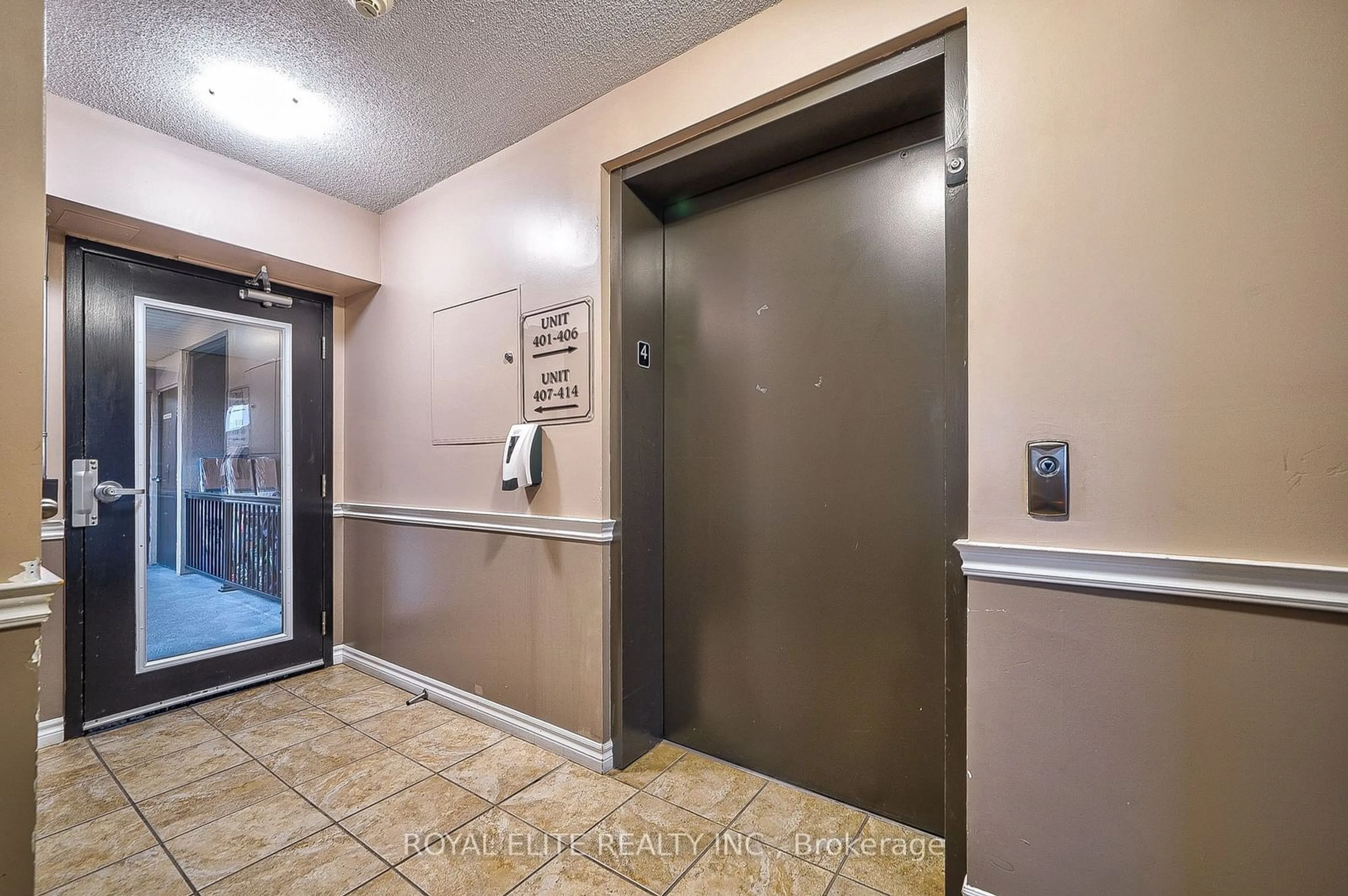 Indoor foyer, unknown floor for 1350 Main St #406, Milton Ontario L9T 0R3