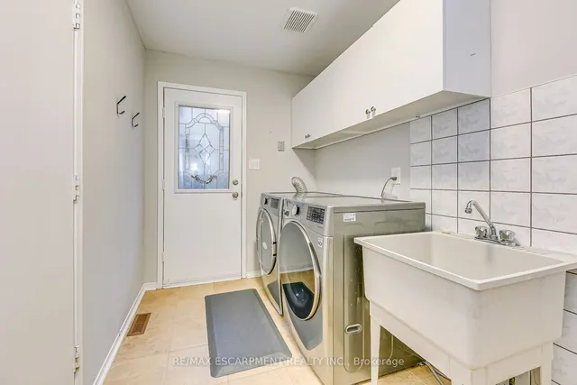 Additional property image - 435 March Cres