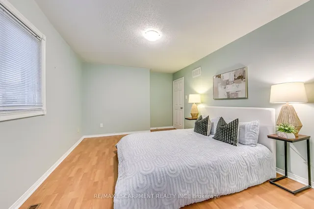 Additional property image - 435 March Cres