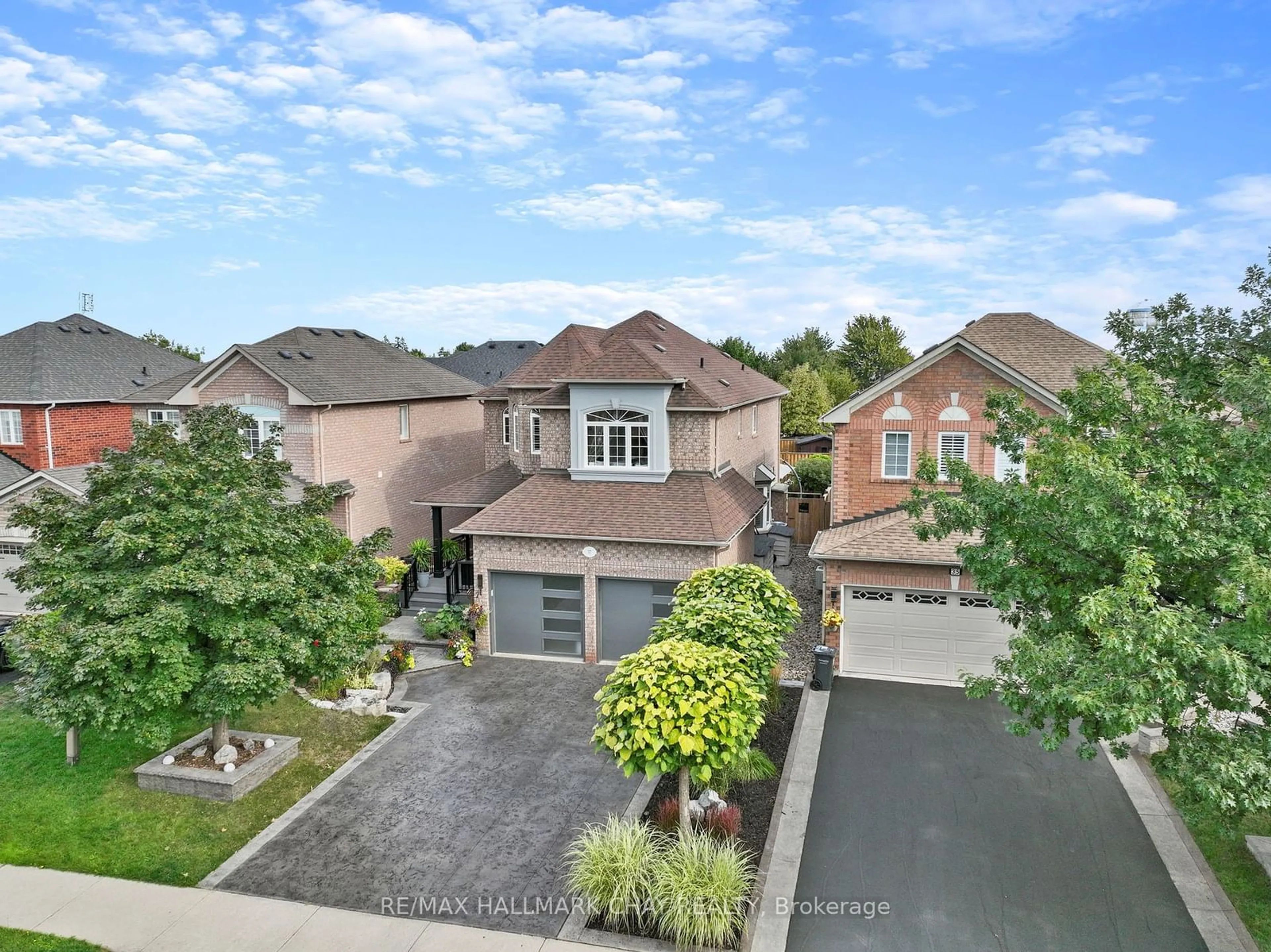 Frontside or backside of a home, the street view for 37 Baybrook Rd, Brampton Ontario L7A 1L9