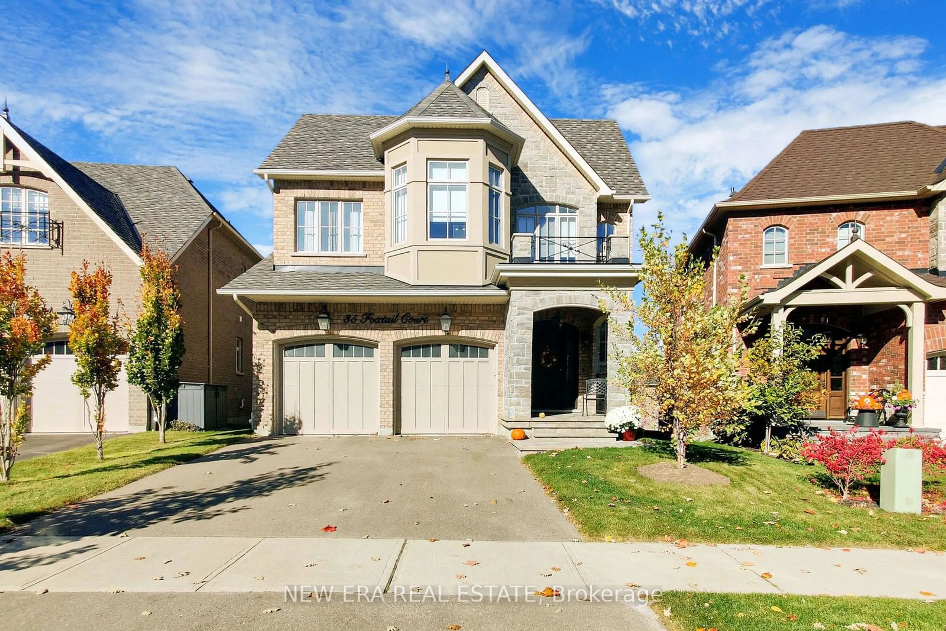 Frontside or backside of a home, the street view for 35 Foxtail Crt, Halton Hills Ontario L7G 0J6