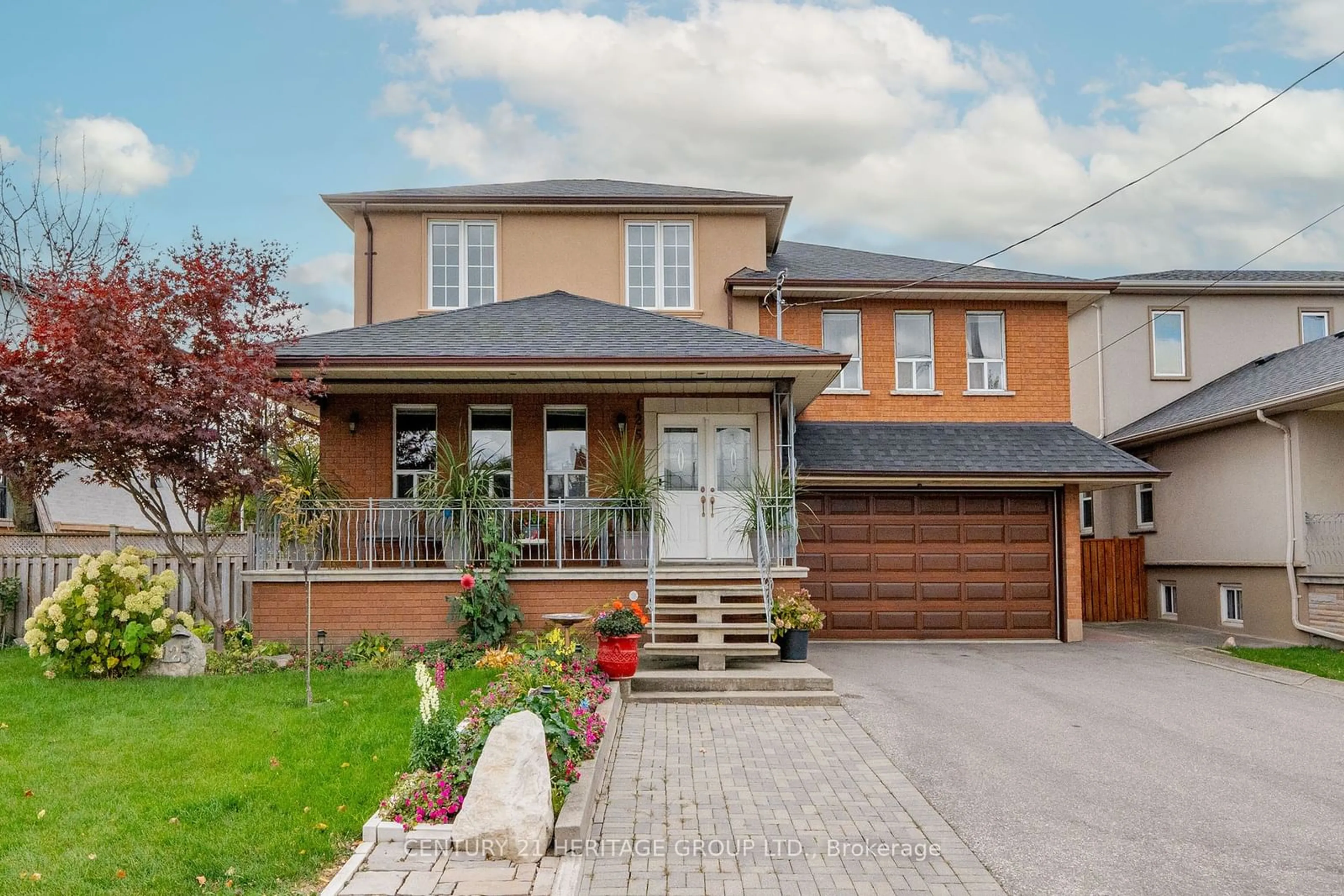 Home with brick exterior material for 125 Anthony Rd, Toronto Ontario M3K 1B7