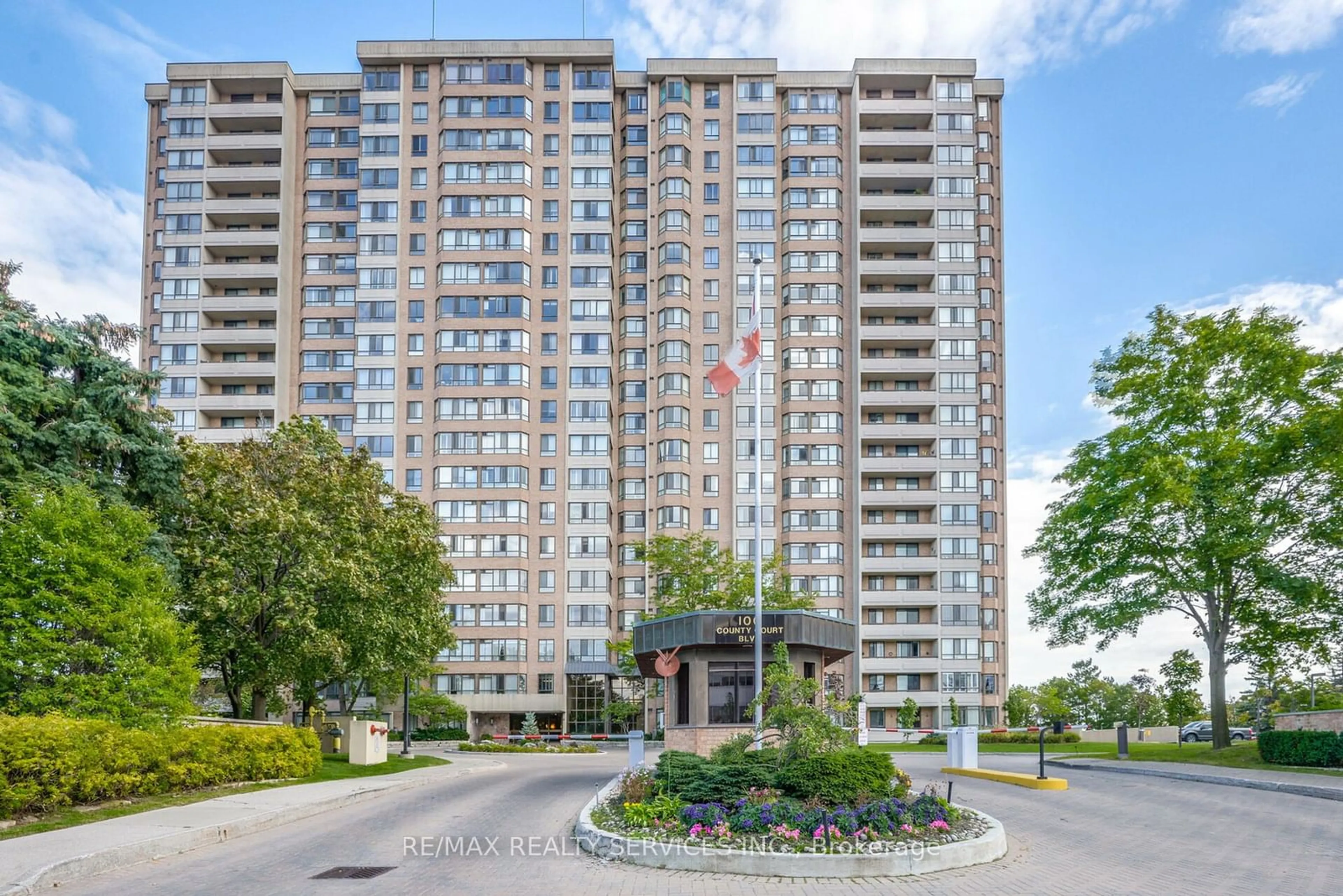 A pic from exterior of the house or condo, the front or back of building for 100 County Court Blvd #508, Brampton Ontario L6W 3X1