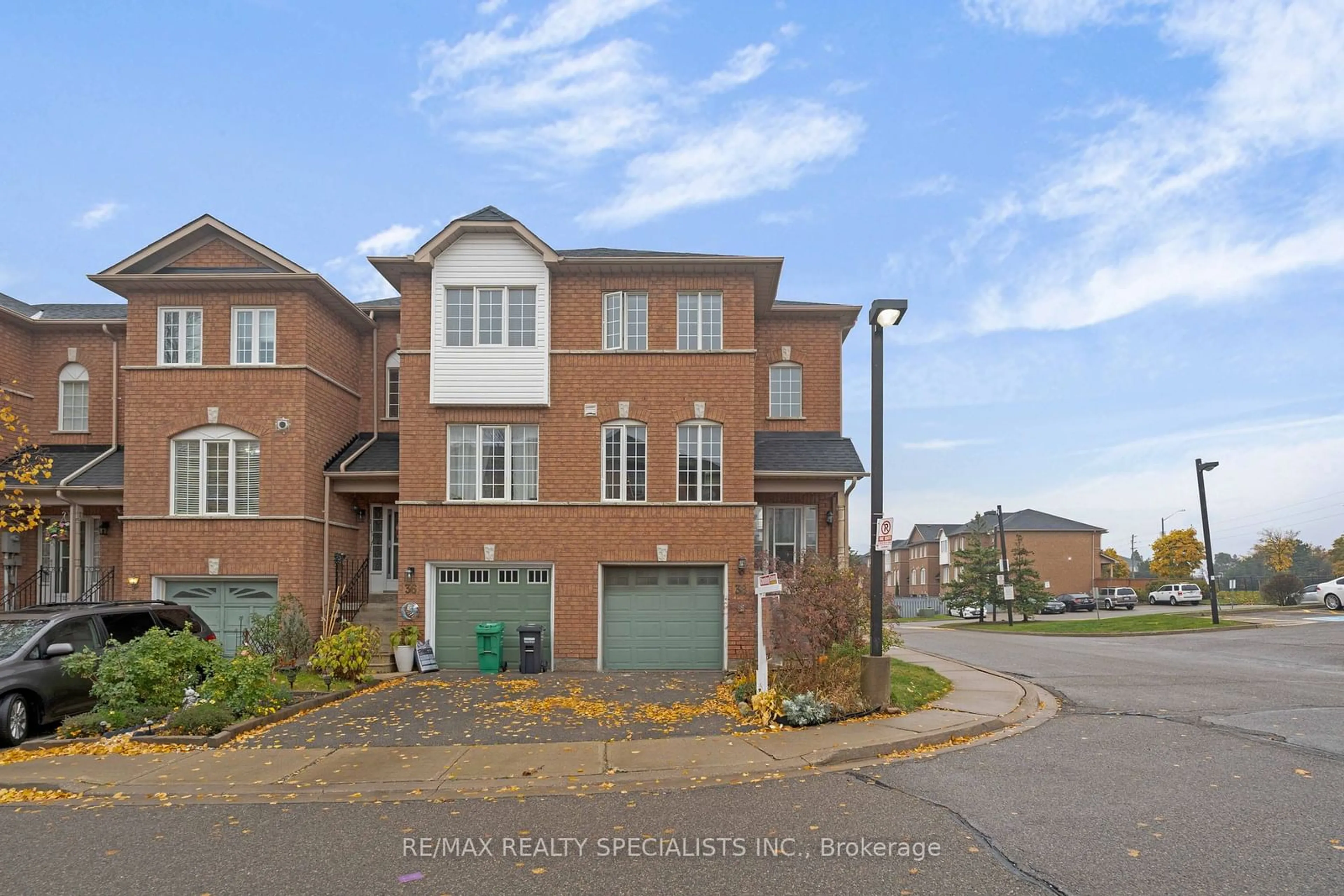 A pic from exterior of the house or condo, the street view for 57 Brickyard Way #38, Brampton Ontario L6V 4M3