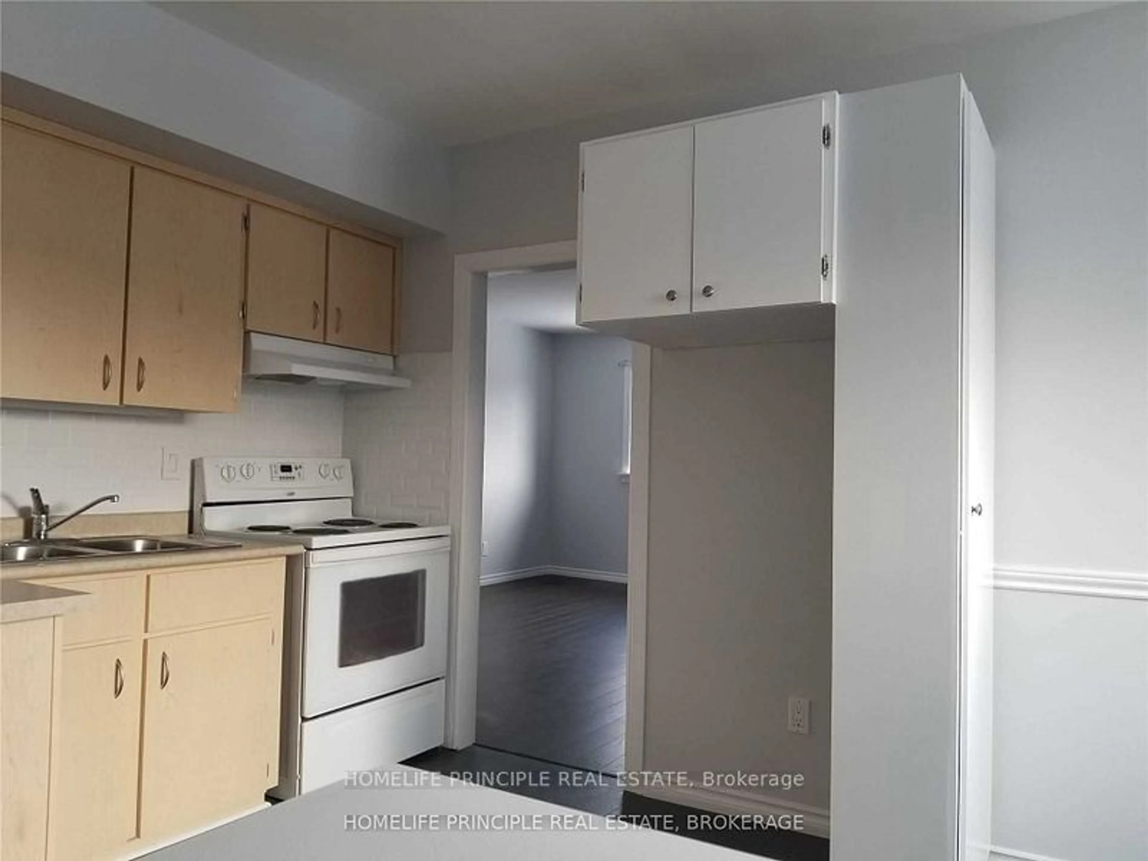 Standard kitchen, unknown floor for 1608 Weston Rd, Toronto Ontario M9N 1T9