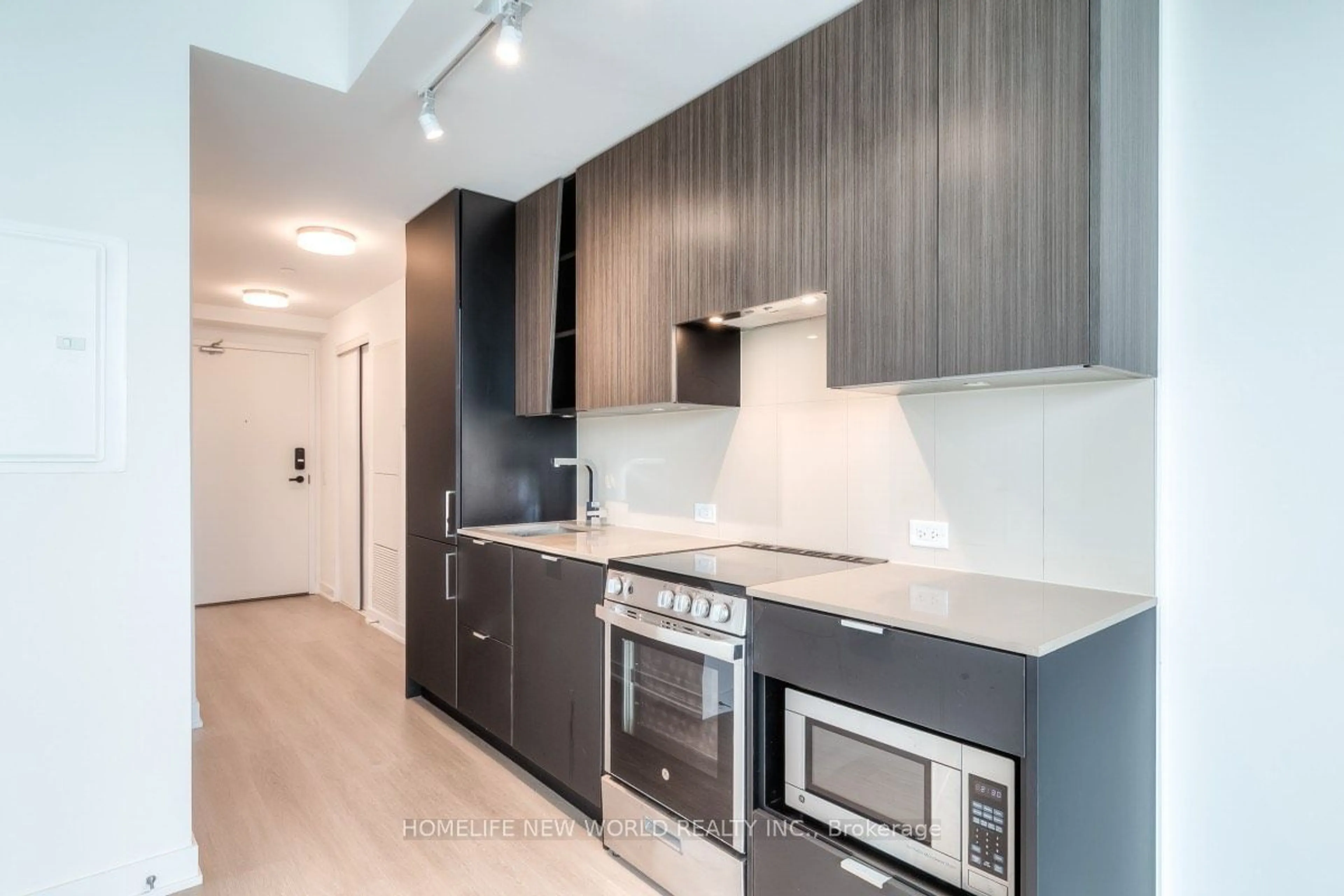 Standard kitchen, wood floors for 3883 Quartz Rd #2202, Mississauga Ontario L5B 0M5