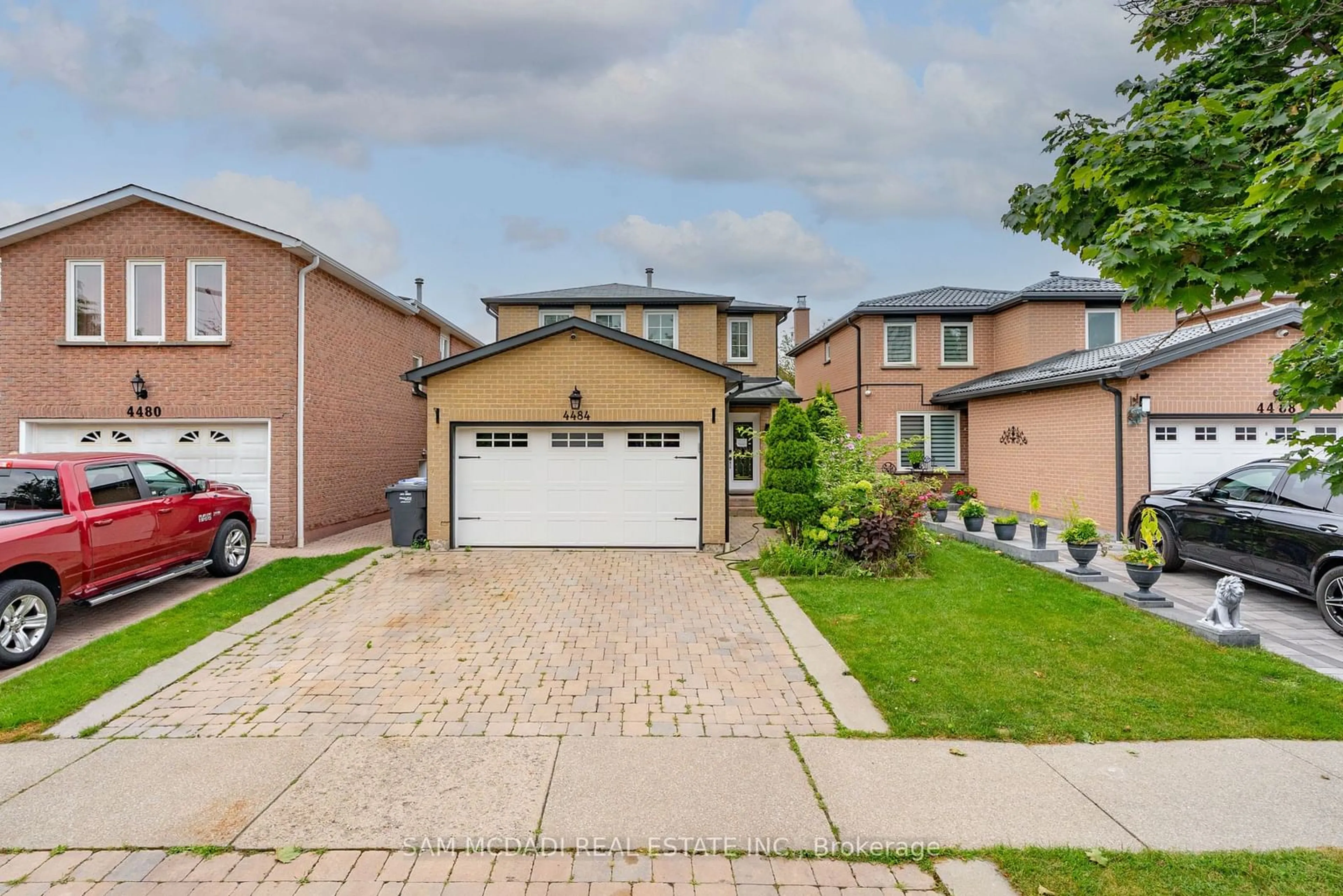 Frontside or backside of a home, the street view for 4484 Jenkins Cres, Mississauga Ontario L5R 1T8