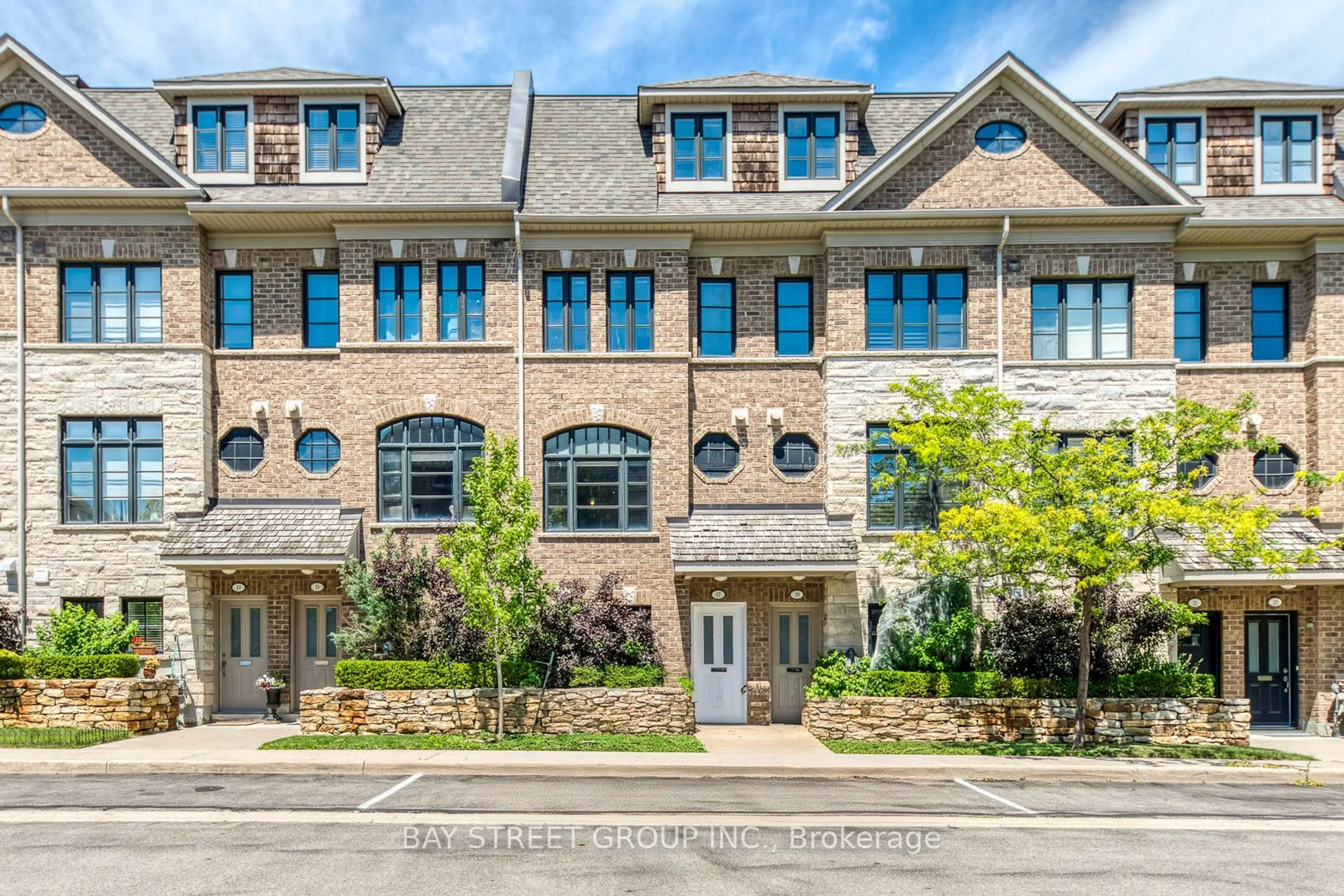 A pic from exterior of the house or condo, the street view for 1812 Burnhamthorpe Rd #17, Mississauga Ontario L4X 0A3