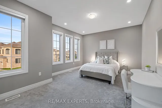 Additional property image - 829 Magnolia Terr