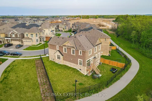 Additional property image - 829 Magnolia Terr