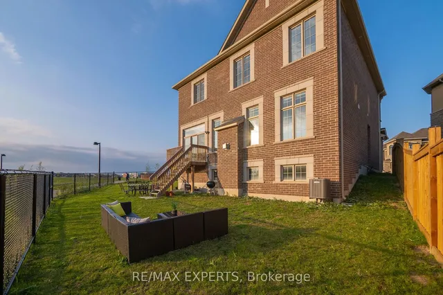 Additional property image - 829 Magnolia Terr