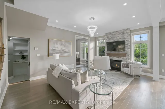 Additional property image - 829 Magnolia Terr