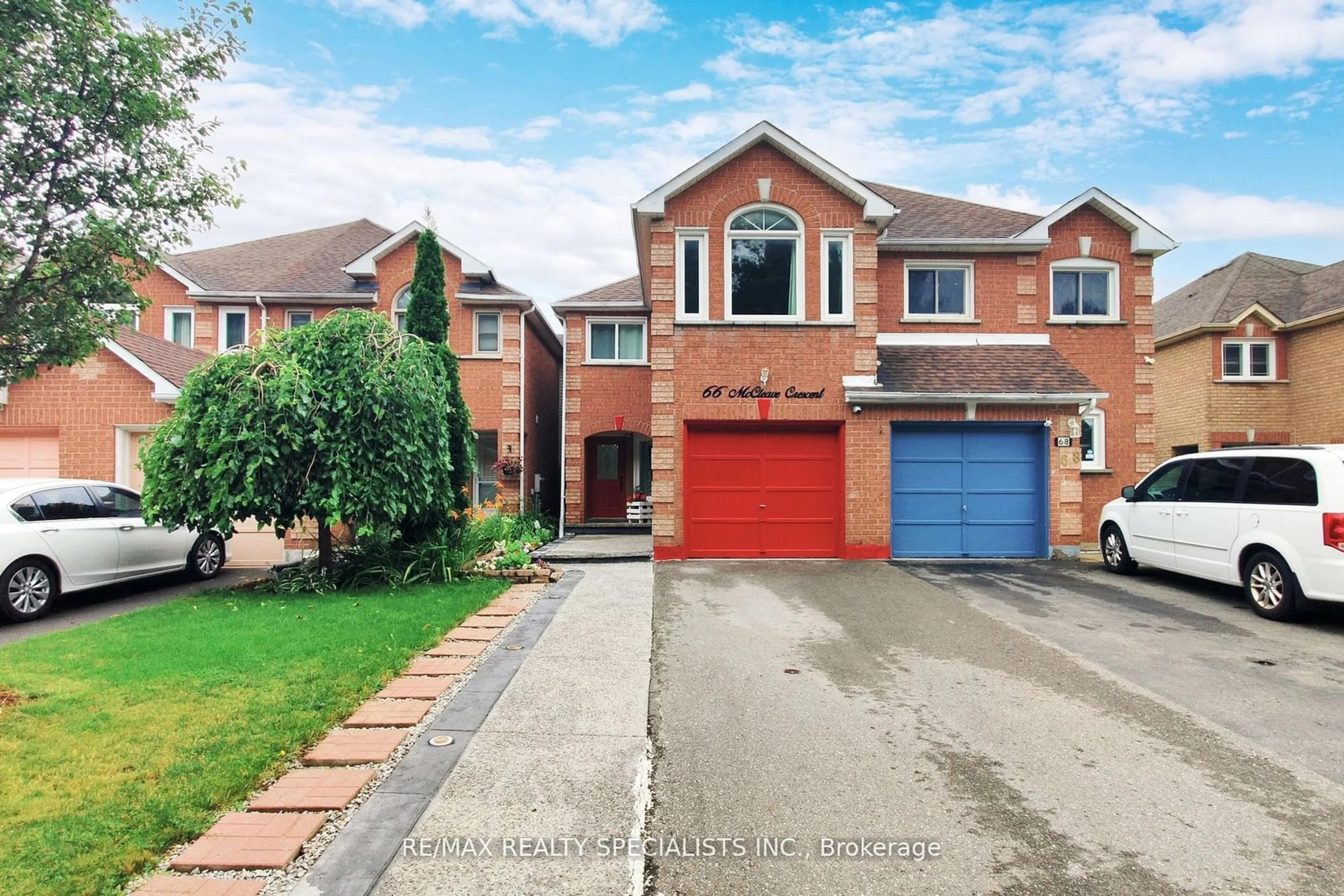 Frontside or backside of a home, the street view for 66 McCleave Cres, Brampton Ontario L6Y 4Y9