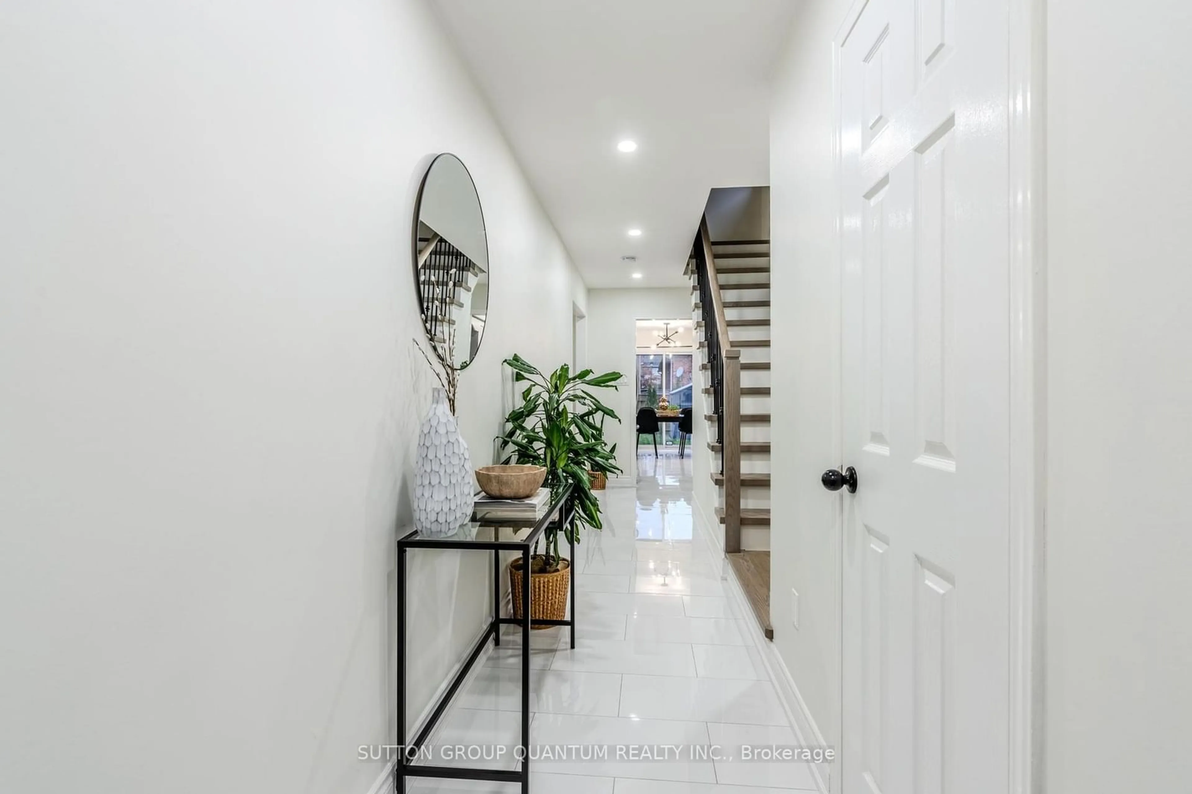 Indoor entryway, ceramic floors for 65 Ironhorse Cres, Caledon Ontario L7E 2K7