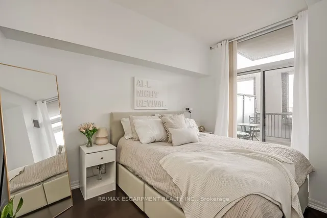 Additional property image - 1940 Ironstone Dr Unit 216