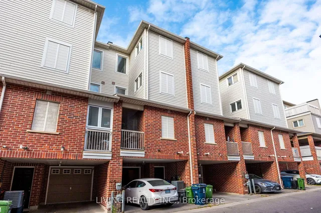 Additional property image - 225 Torbarrie Rd