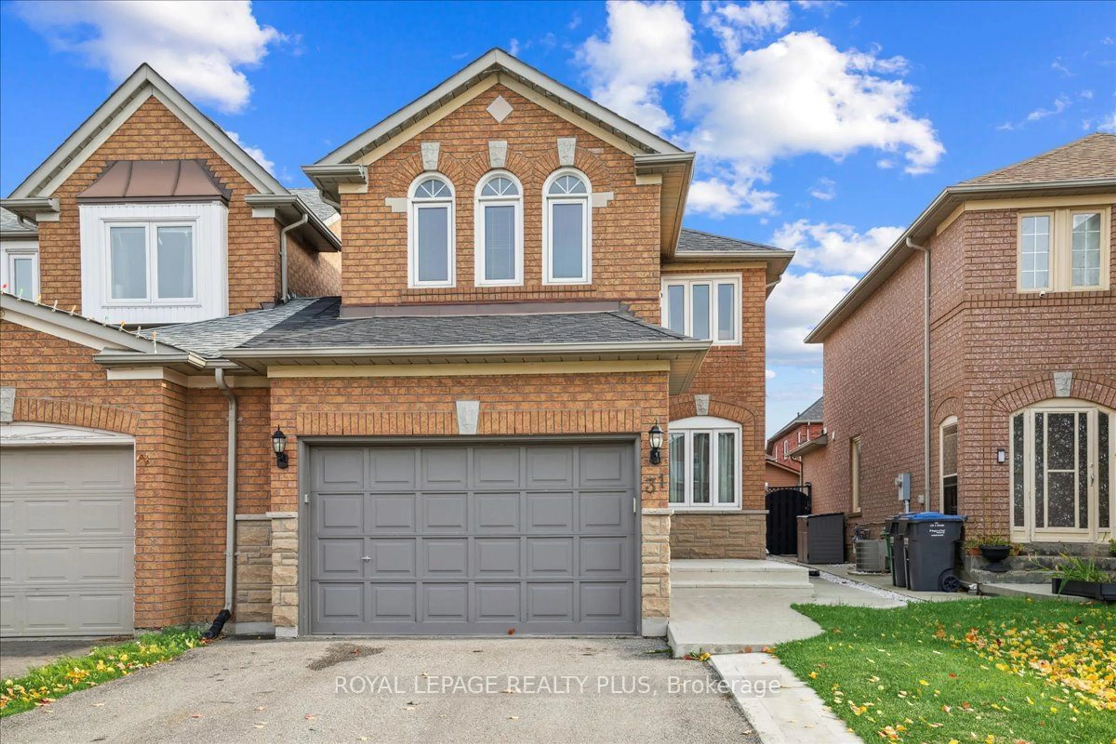 Home with brick exterior material for 31 Fiddleneck Cres, Brampton Ontario L6R 1R2