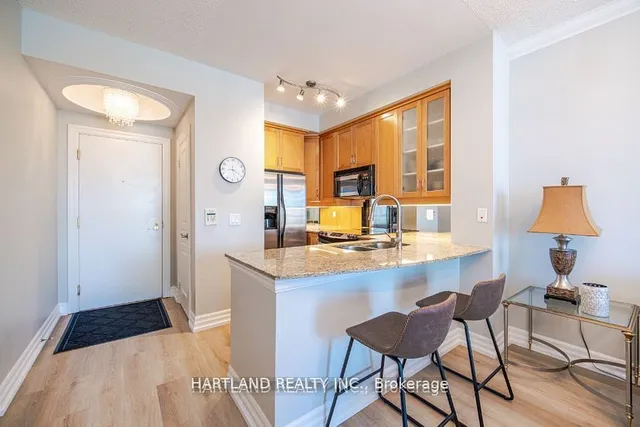 Additional property image - 2083 Lake Shore Blvd Unit 809
