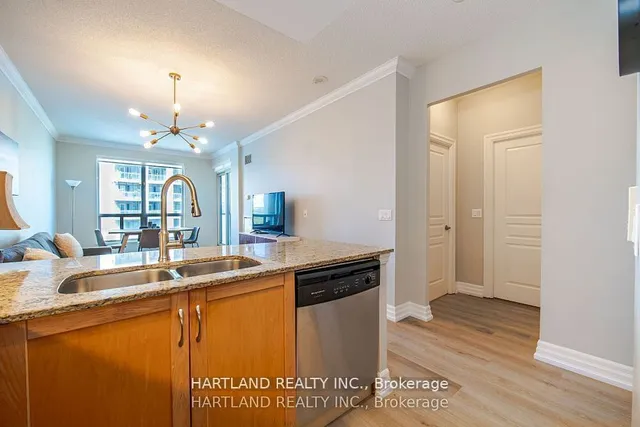 Additional property image - 2083 Lake Shore Blvd Unit 809
