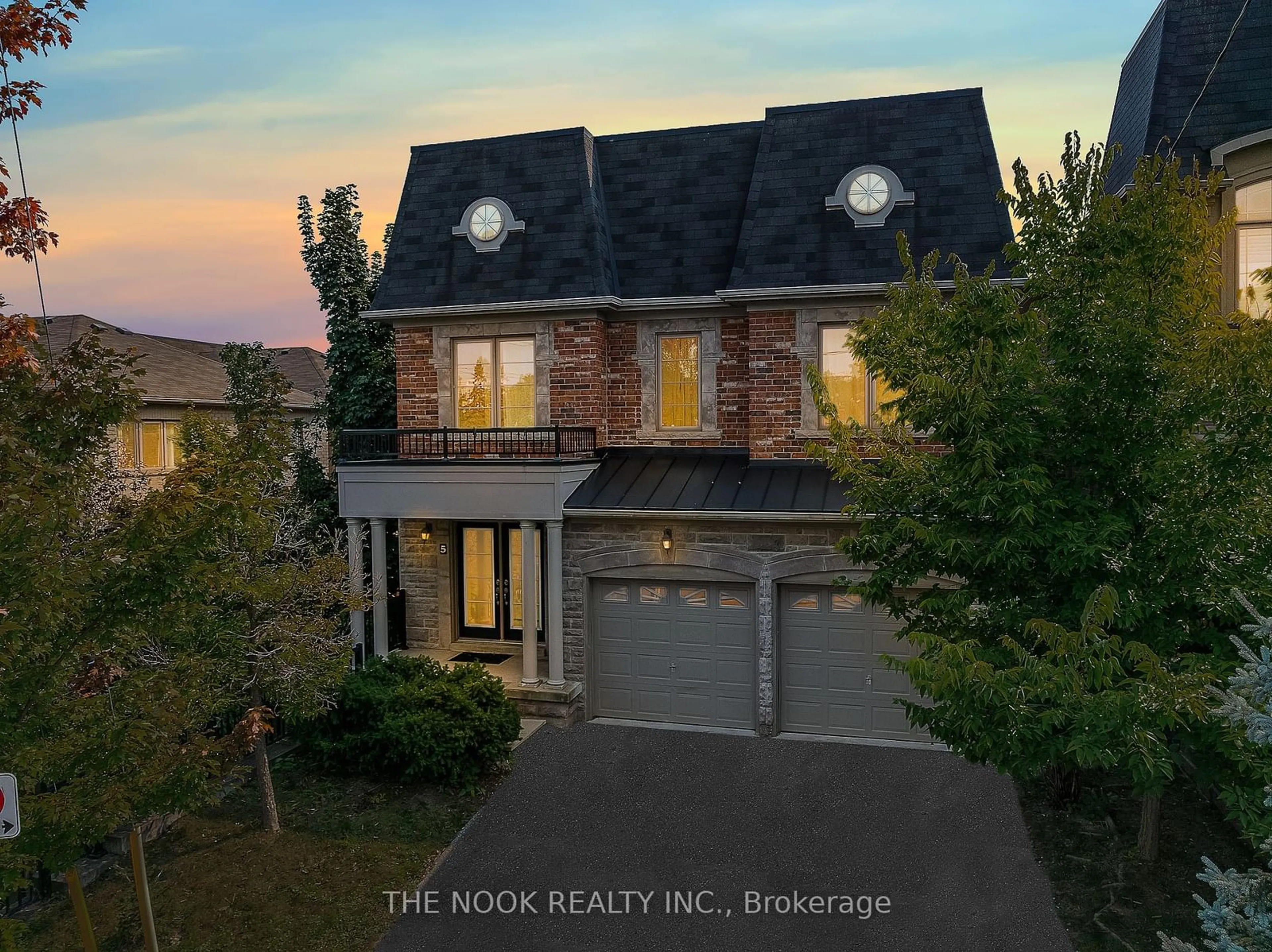 Frontside or backside of a home, the street view for 5 Chapman Rd, Toronto Ontario M9P 3P7